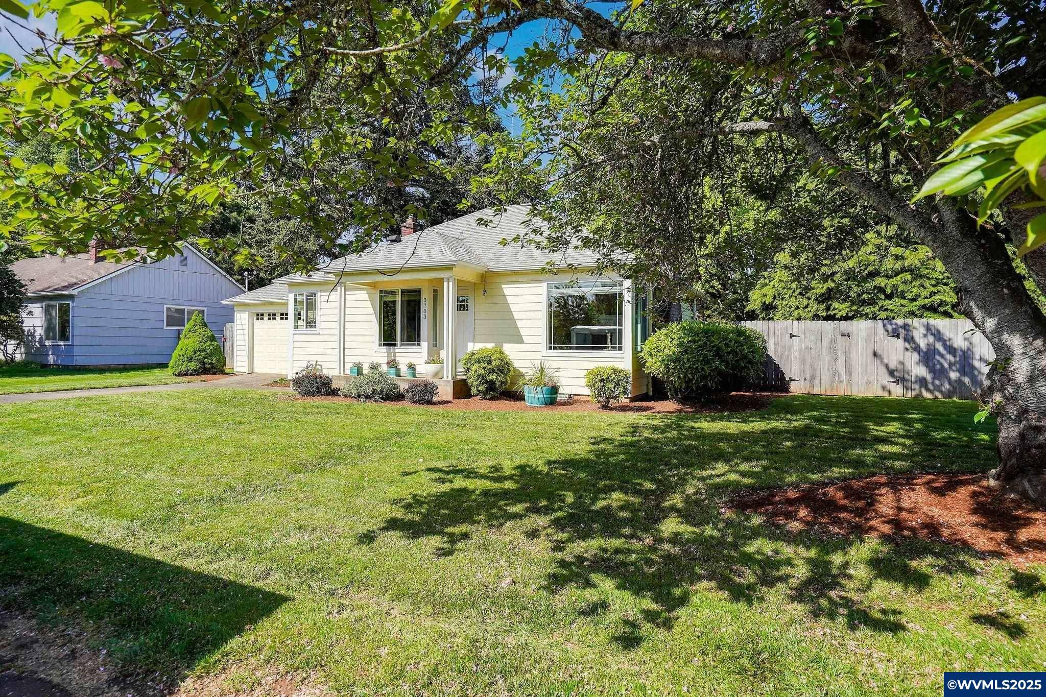 Salem, OR 97302,3703 Scenic View Dr SE SE