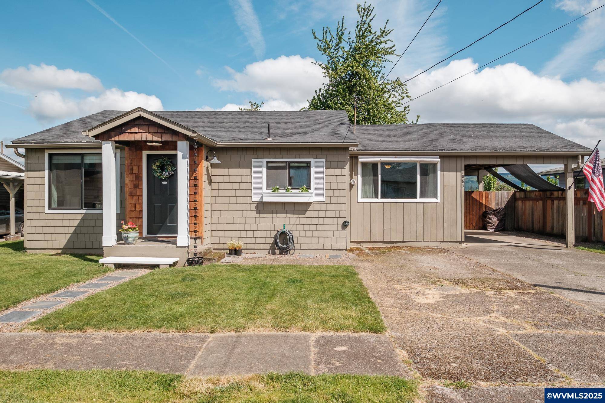 Sweet Home, OR 97386,1880 Grape St