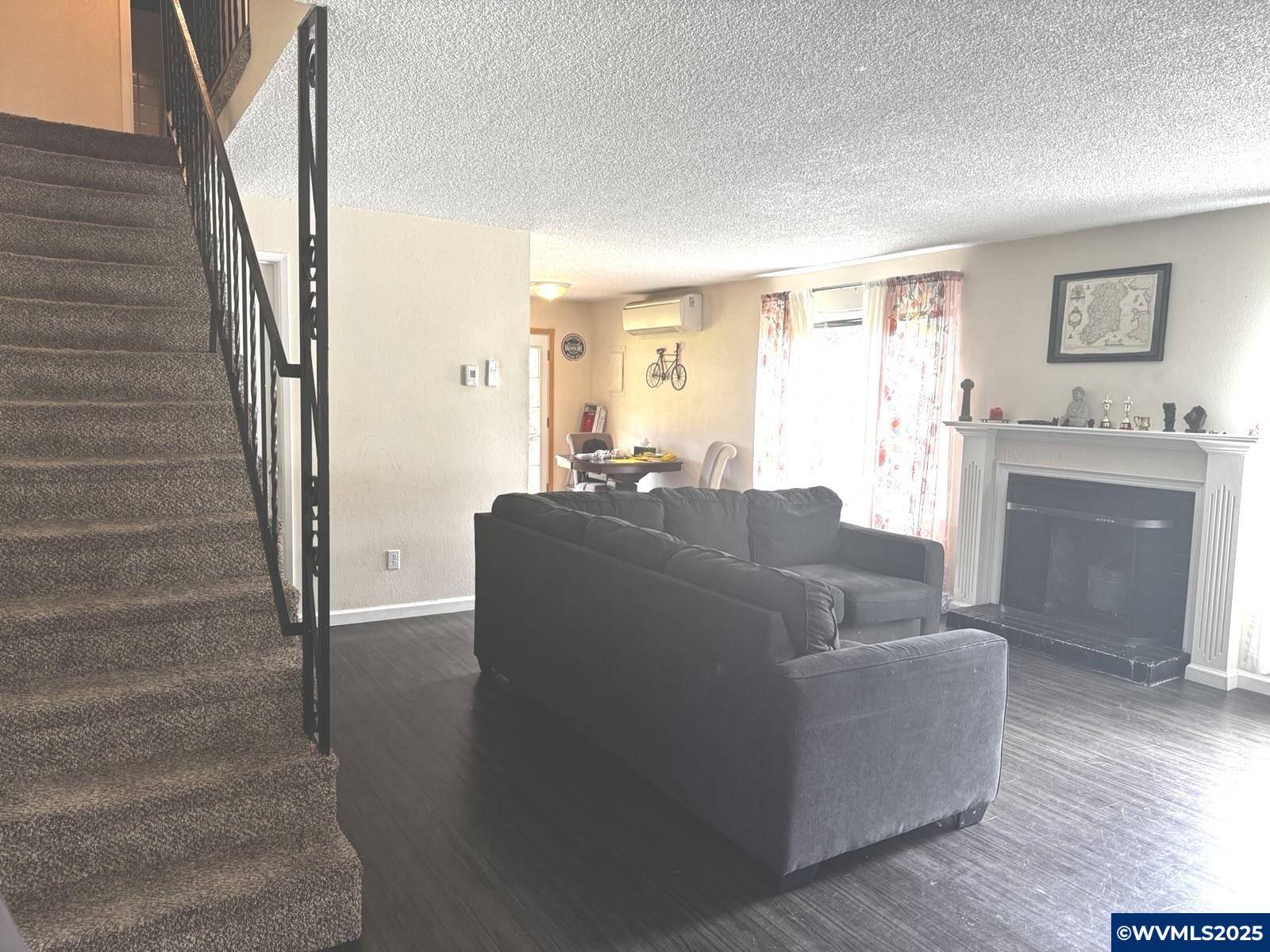 Salem, OR 97306,1361 Madras St SE SE