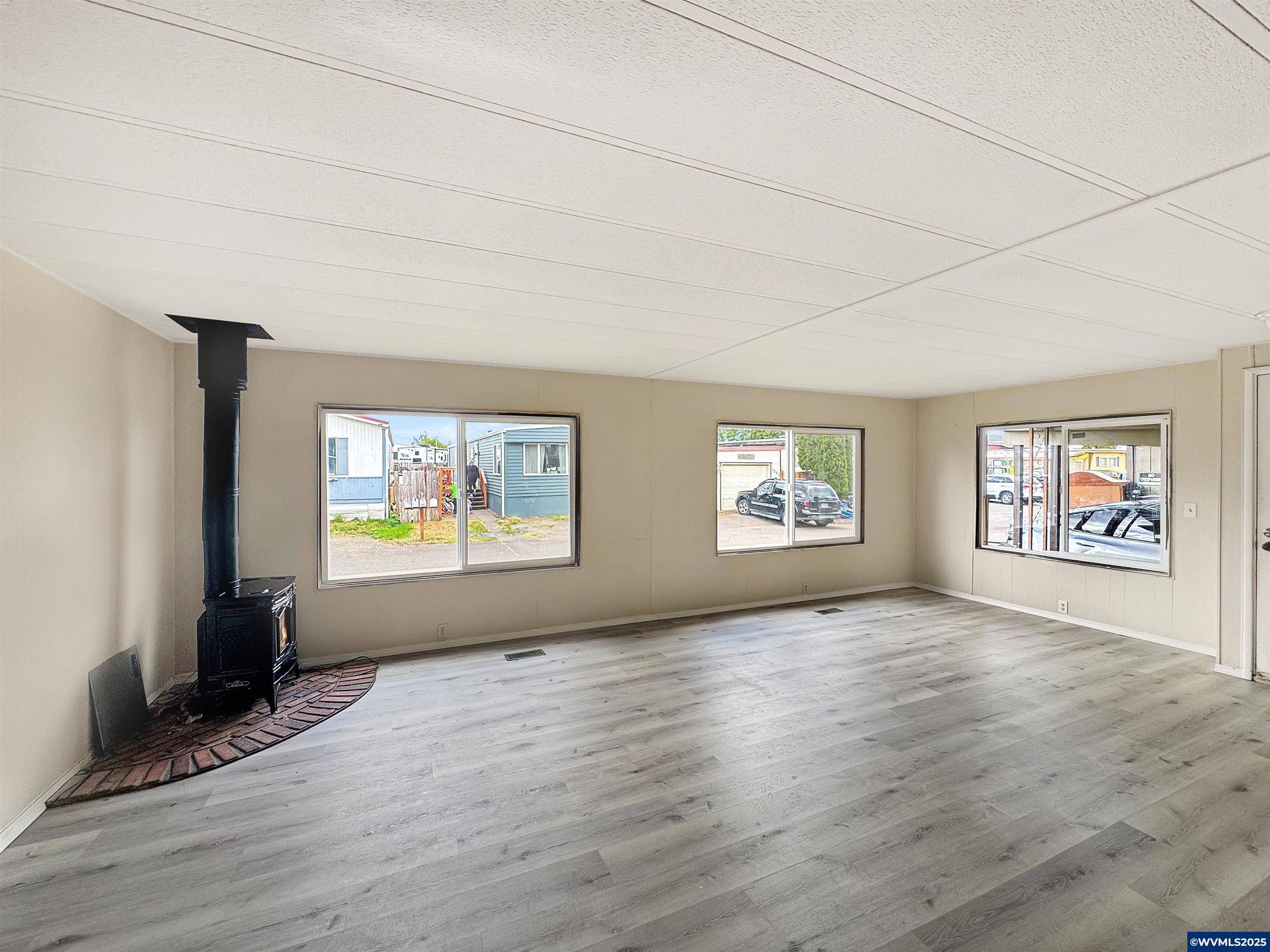 Salem, OR 97305,3232 SANDAL Ct NE NE