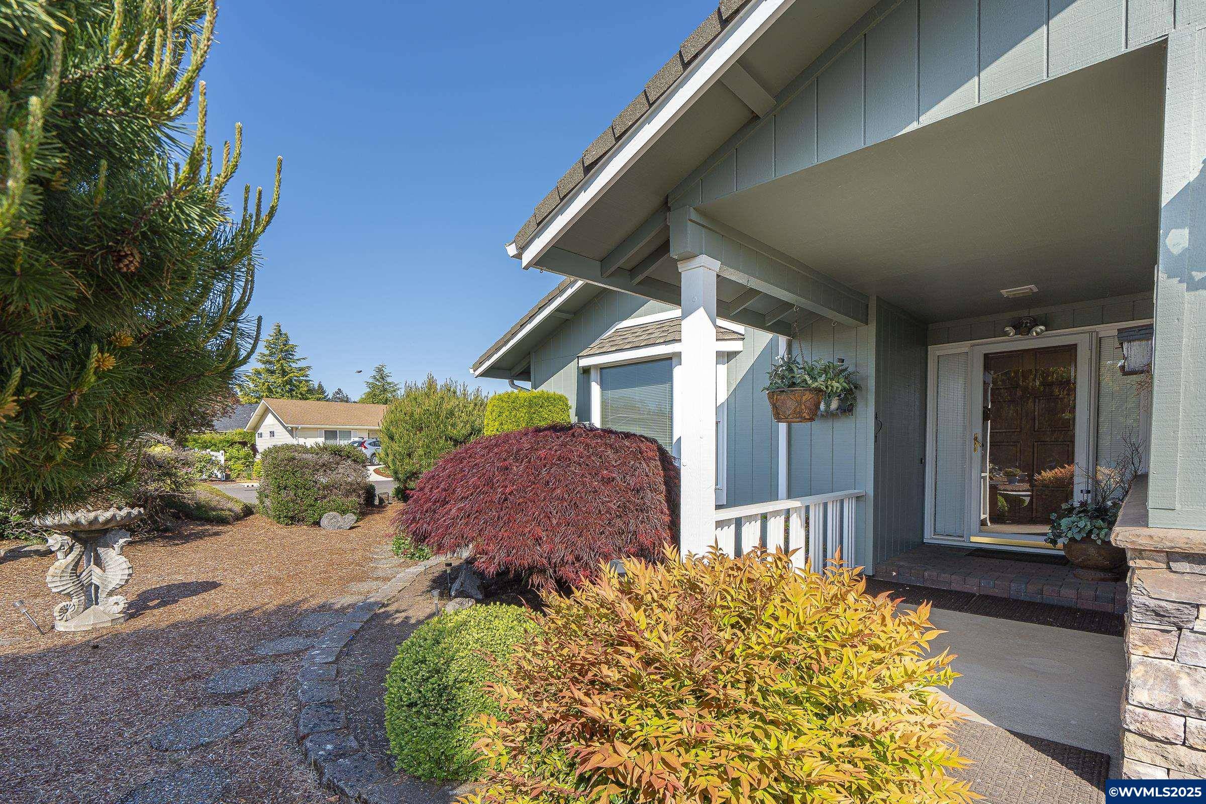 Salem, OR 97304,3298 Oakcrest Dr NW NW