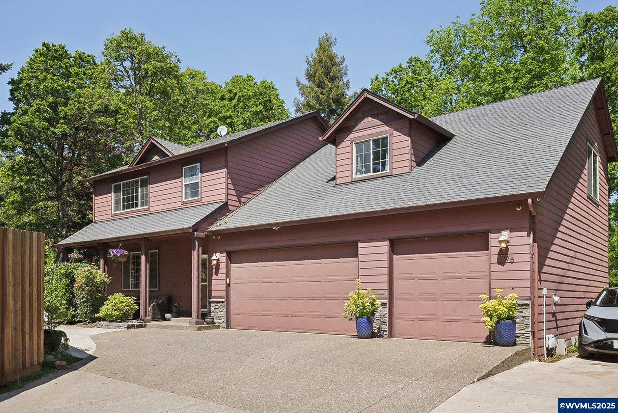 Salem, OR 97302-3905,775 Idylwood Dr SE SE