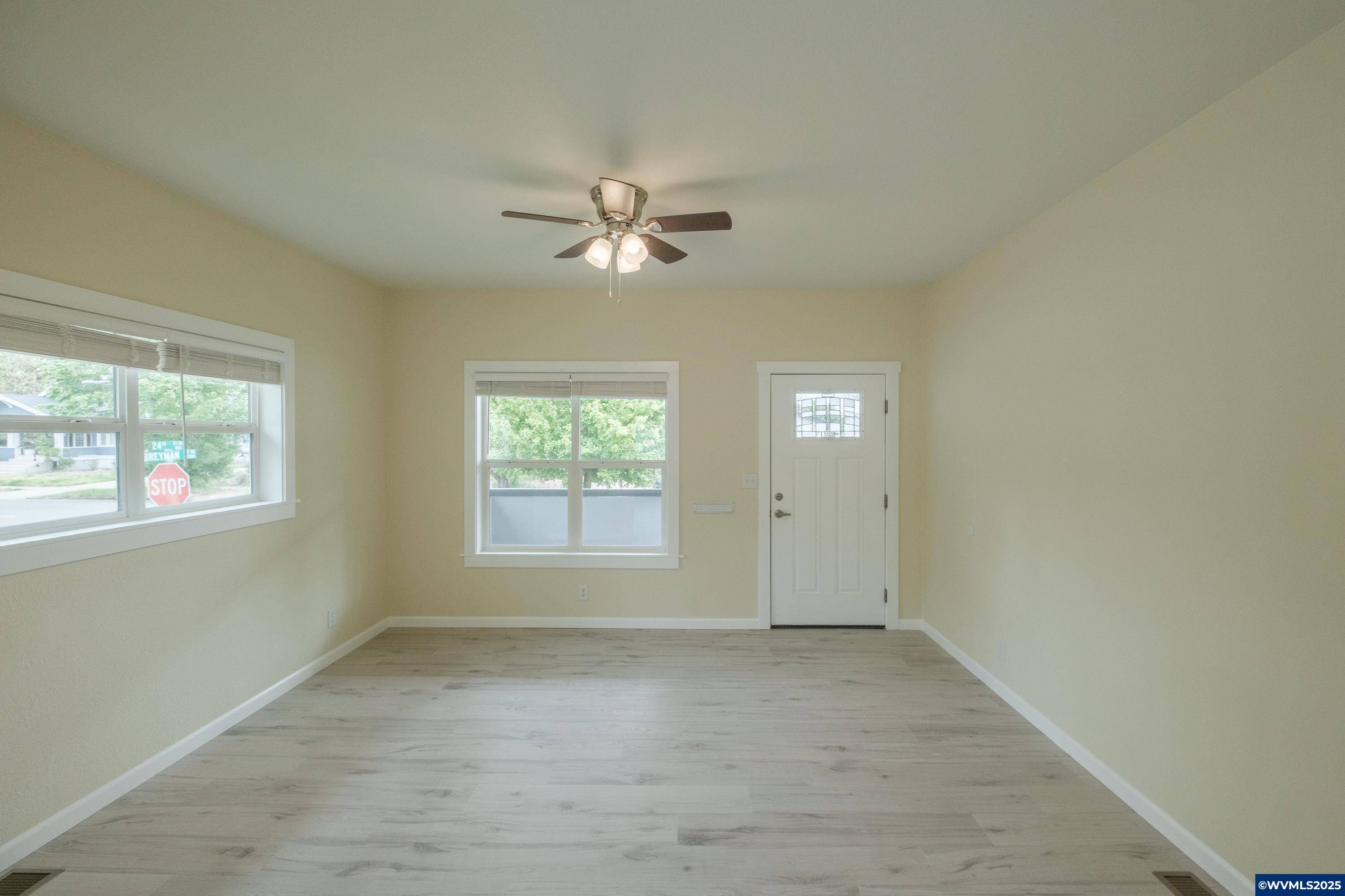Salem, OR 97301-4450,499 24th St NE NE