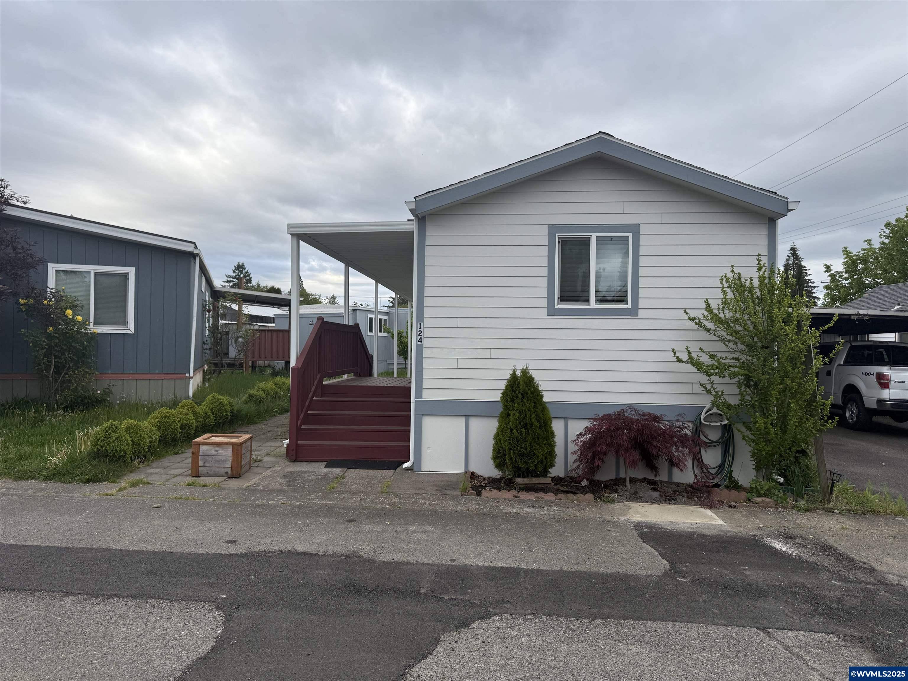 Portland, OR 97233,13045 Stark St