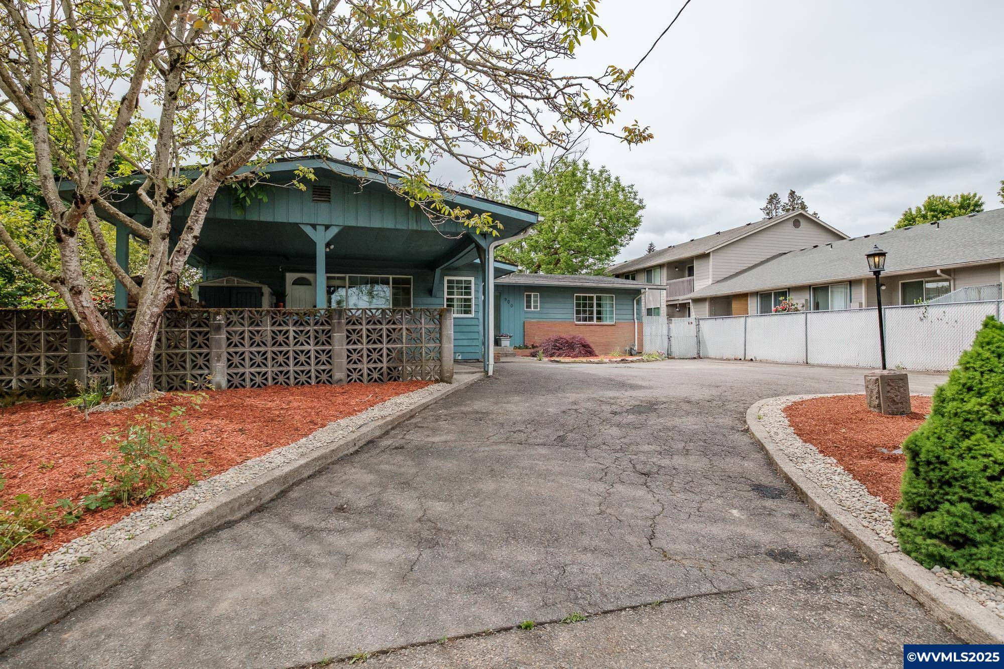 Salem, OR 97302,900 Fairview Av SE SE