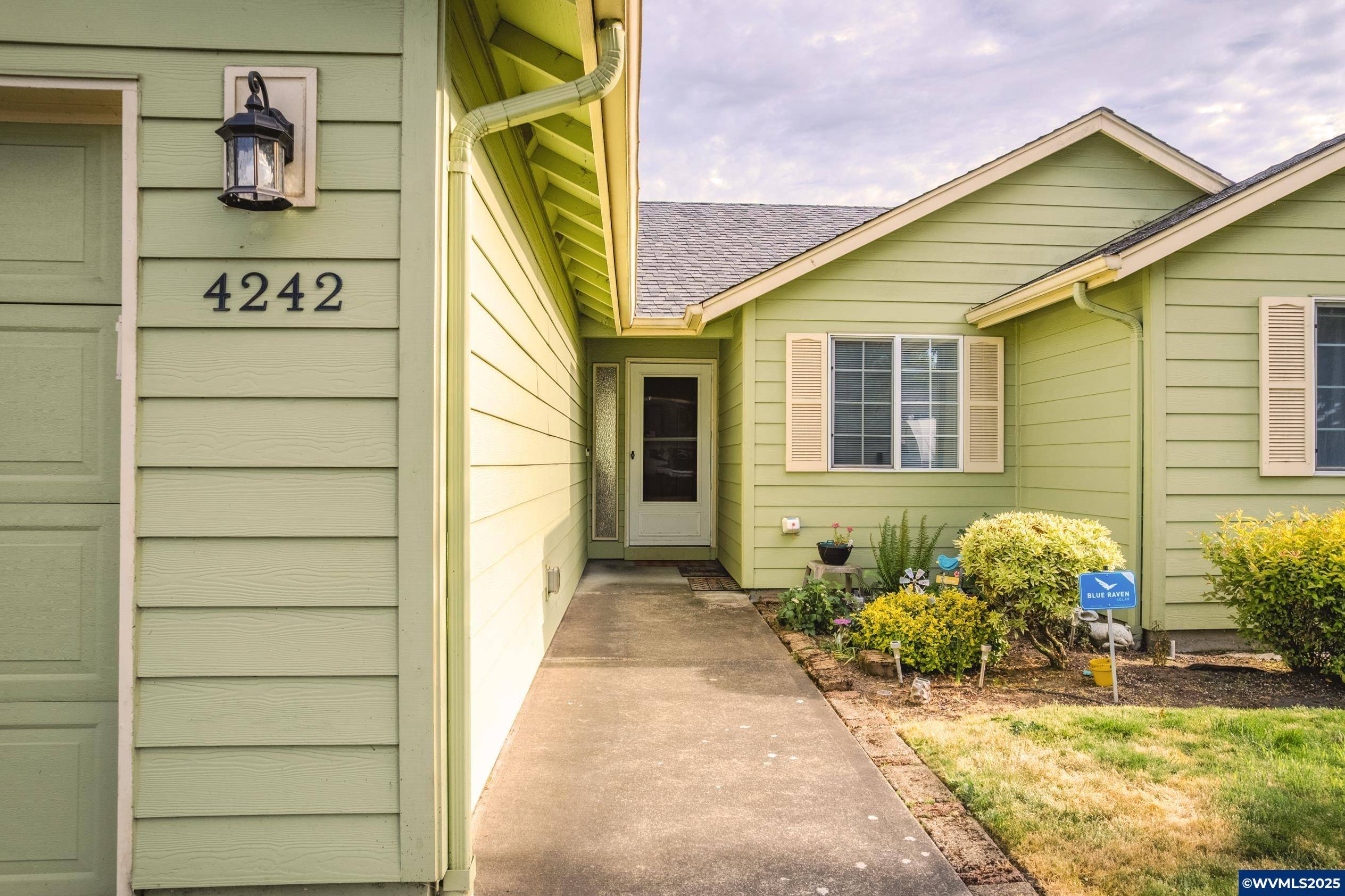 Salem, OR 97301,4242 Rogets Ct NE NE
