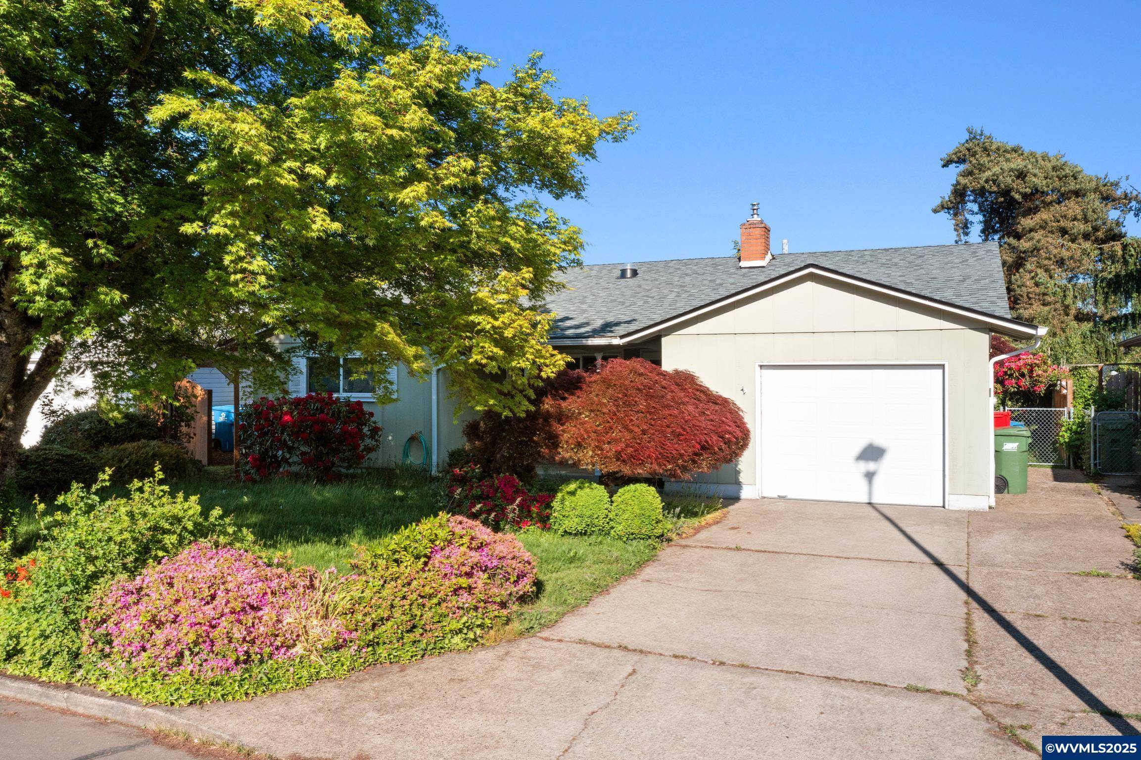 Woodburn, OR 97071,742 Oregon Dr