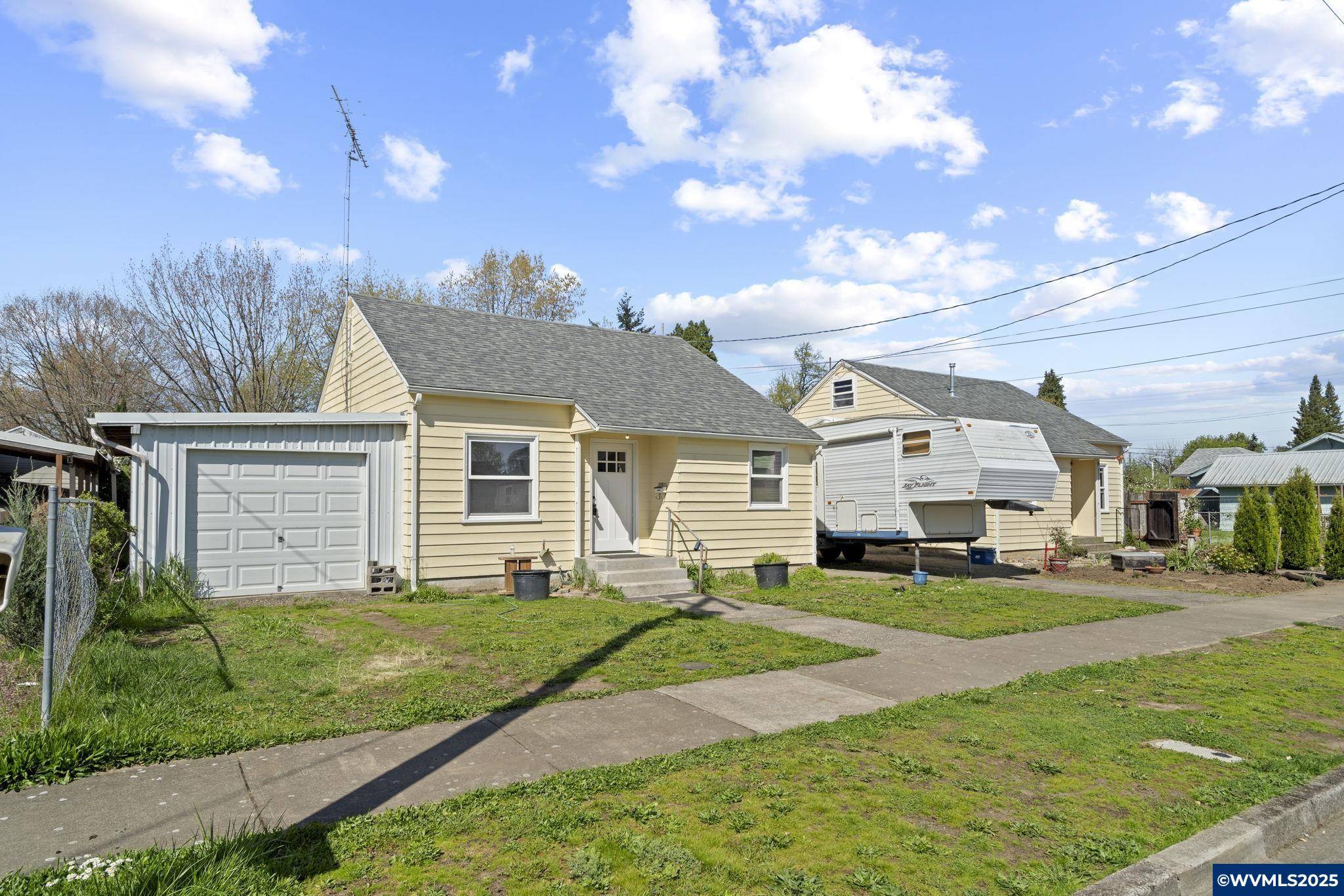 Lebanon, OR 97355,35 Mary St