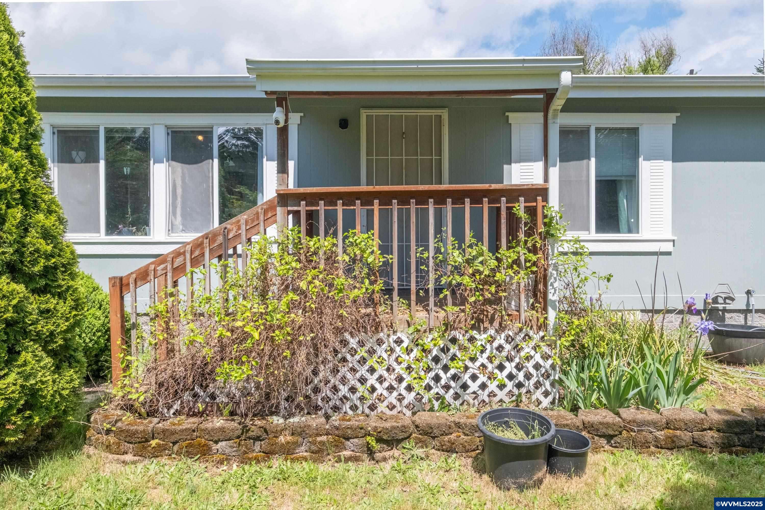 Lyons, OR 97358,257 Dogwood St