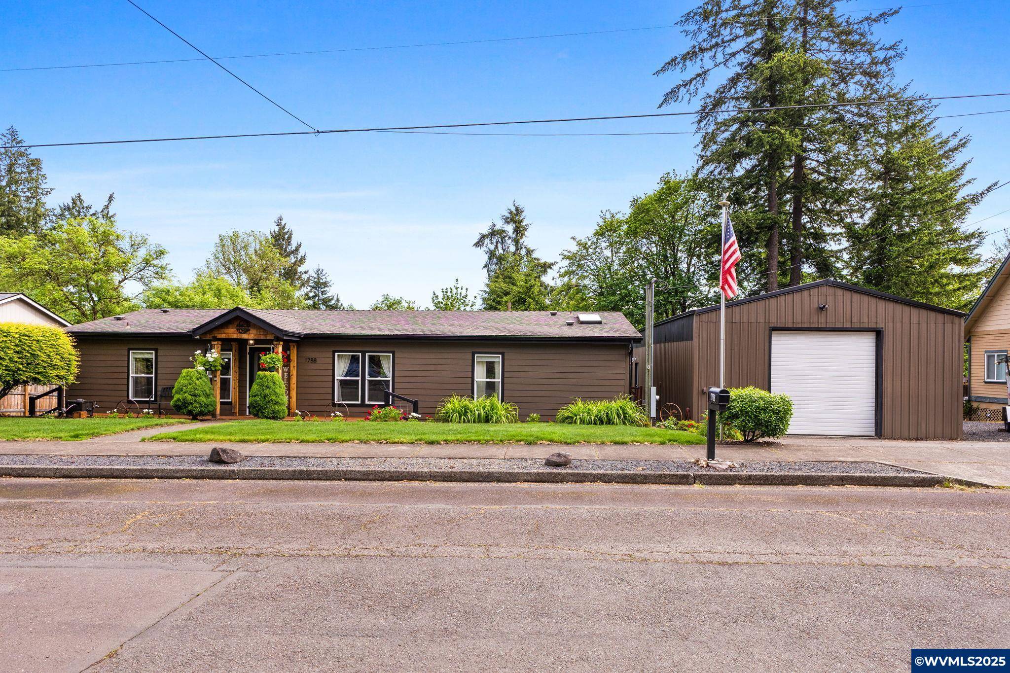Sweet Home, OR 97386,1788 FIR St