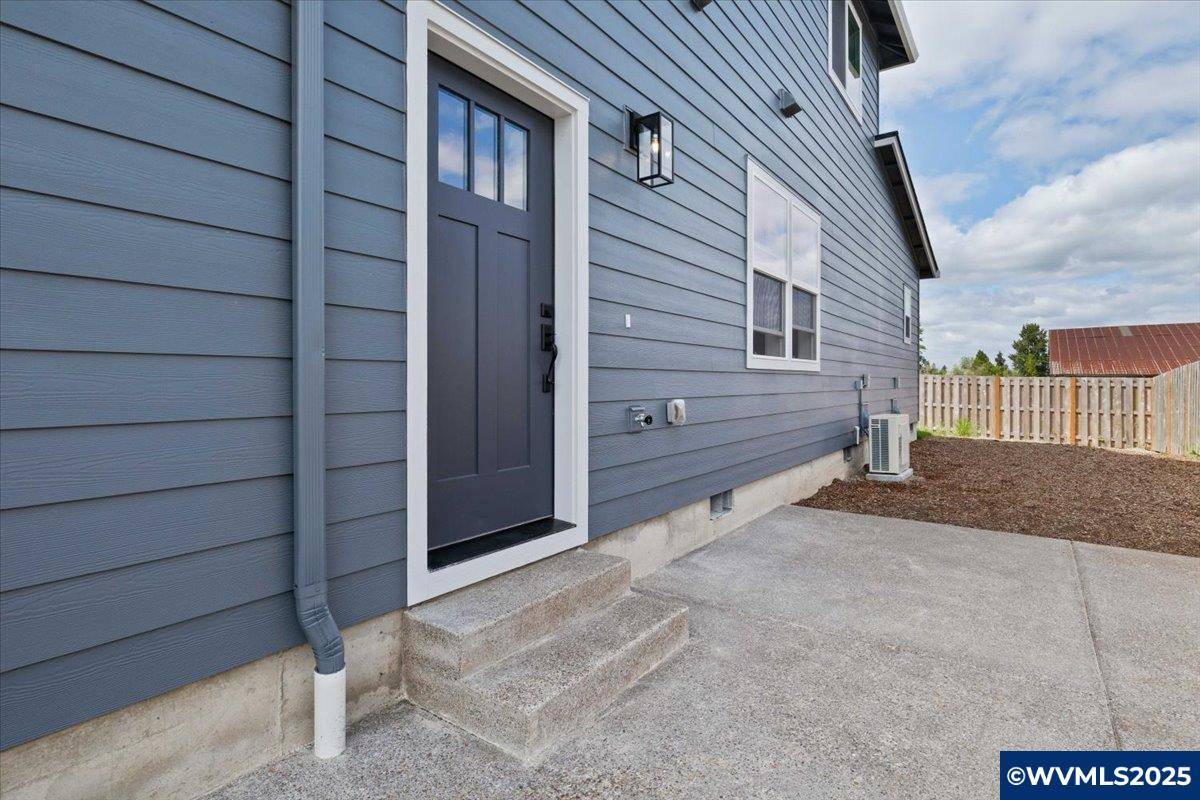 Independence, OR 97351,1026 Sassafras St