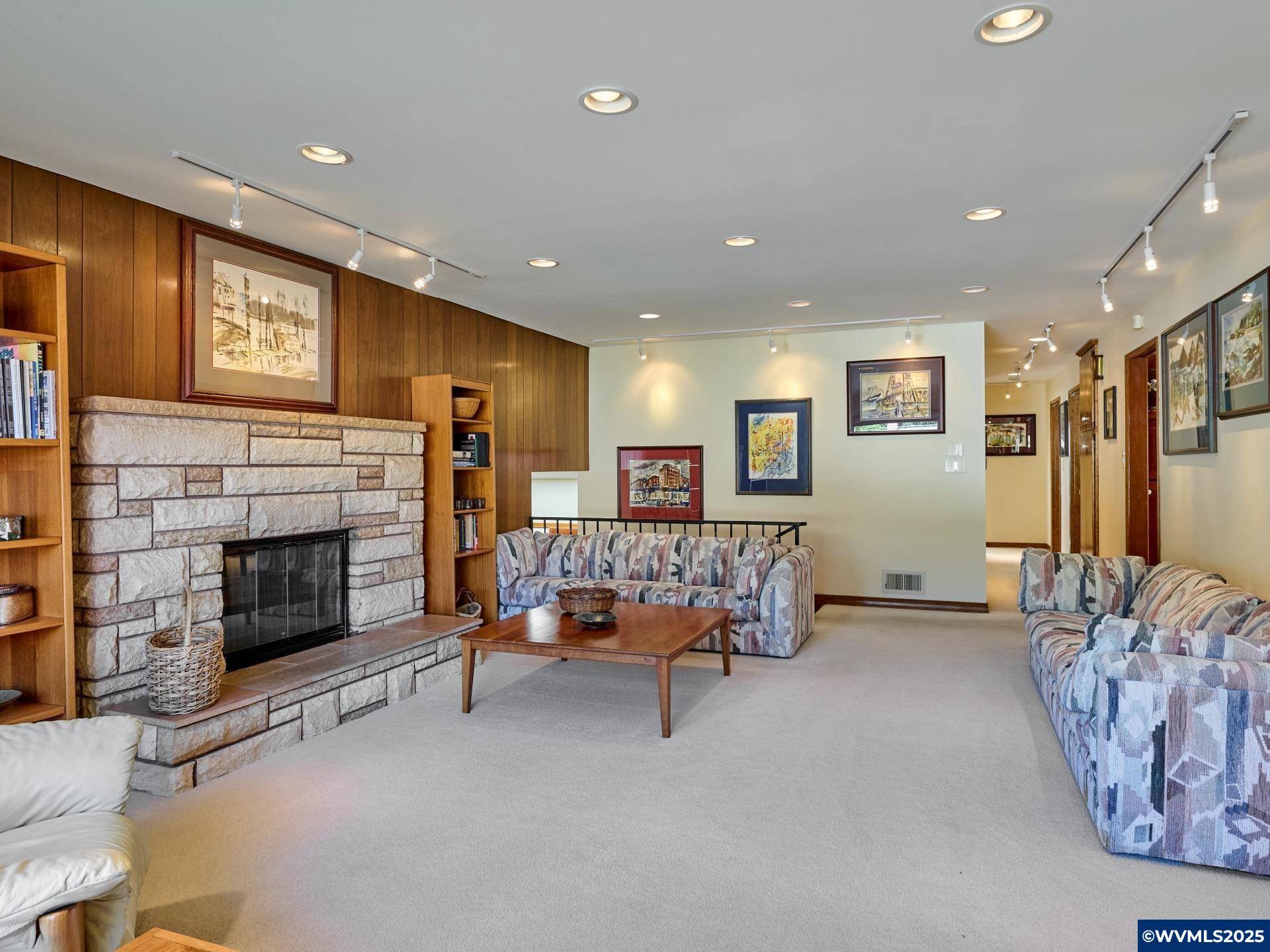 Woodburn, OR 97071,500 Marshall St