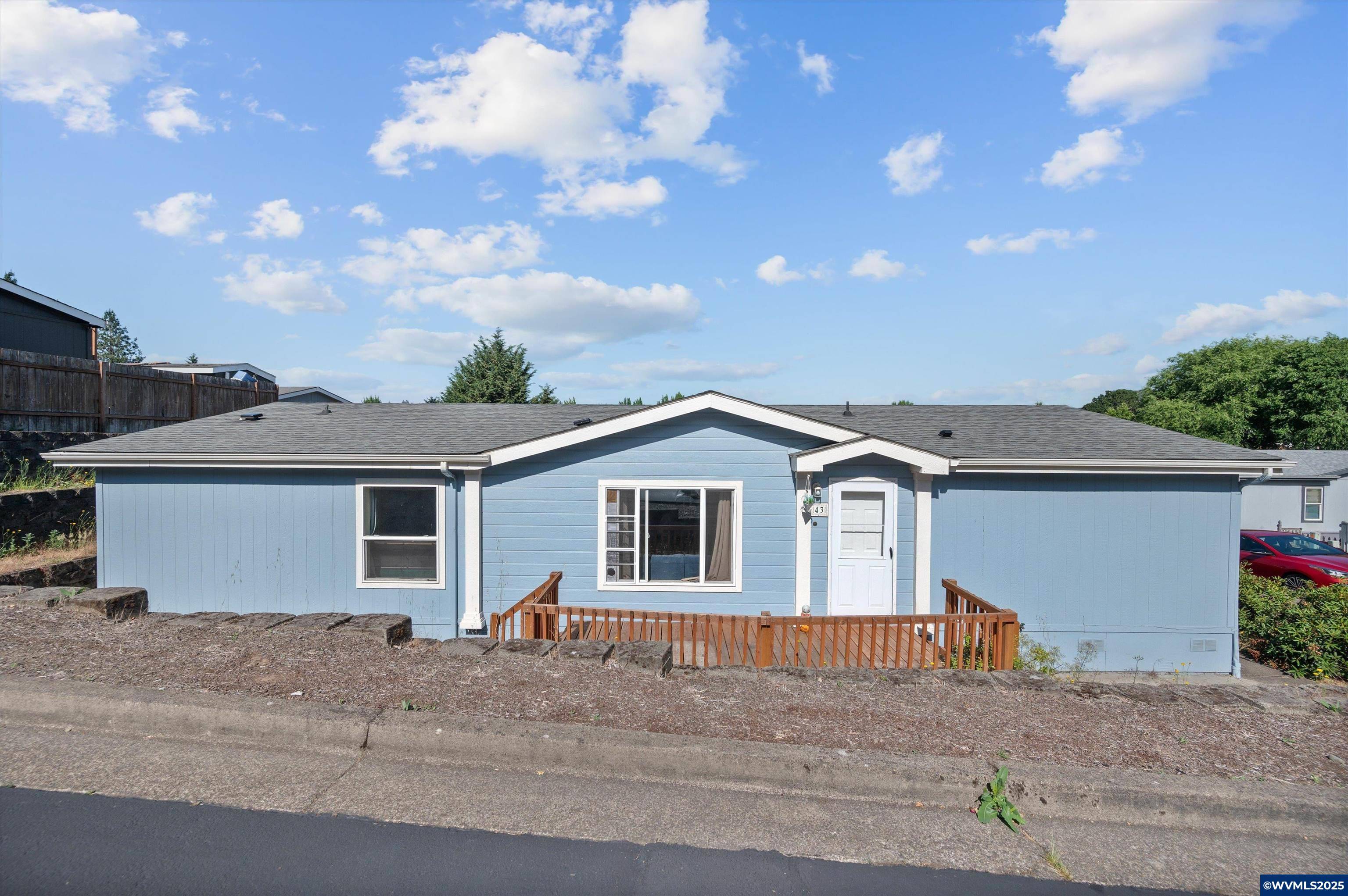 Salem, OR 97306,2155 Robins Ln SE SE