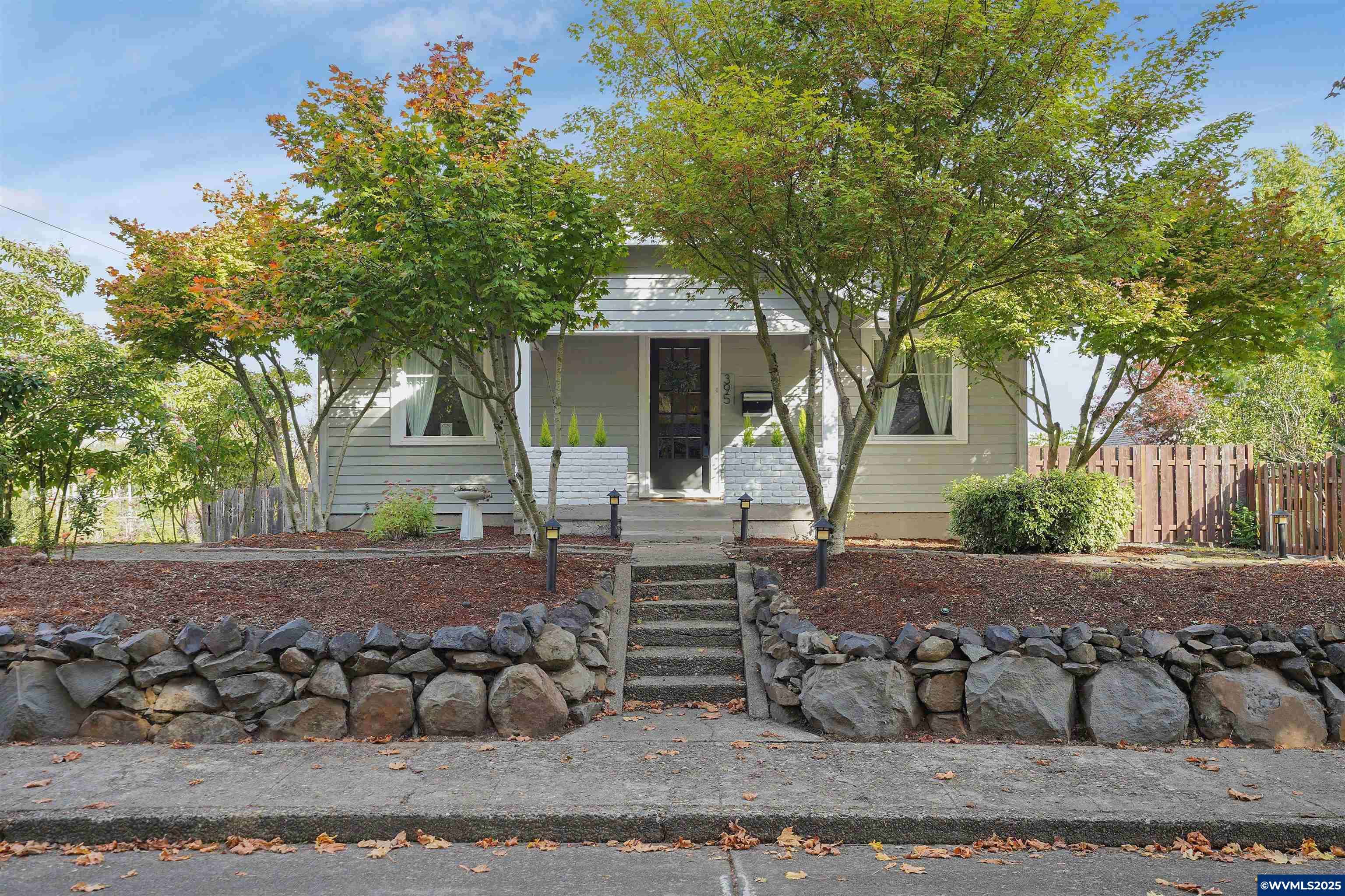 Salem, OR 97302,395 Wilson St S S