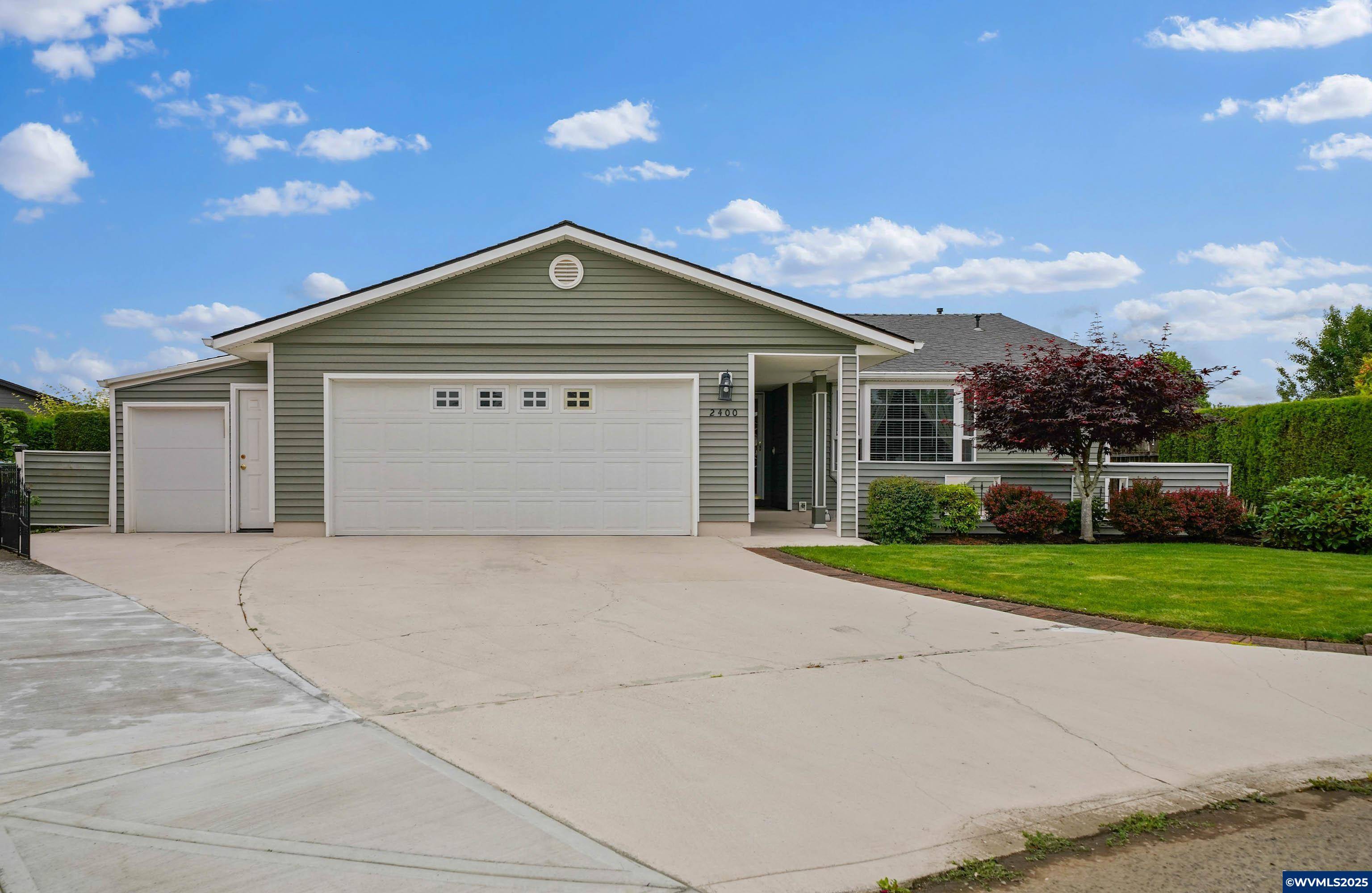 Woodburn, OR 97071,2400 Santiam Dr W W
