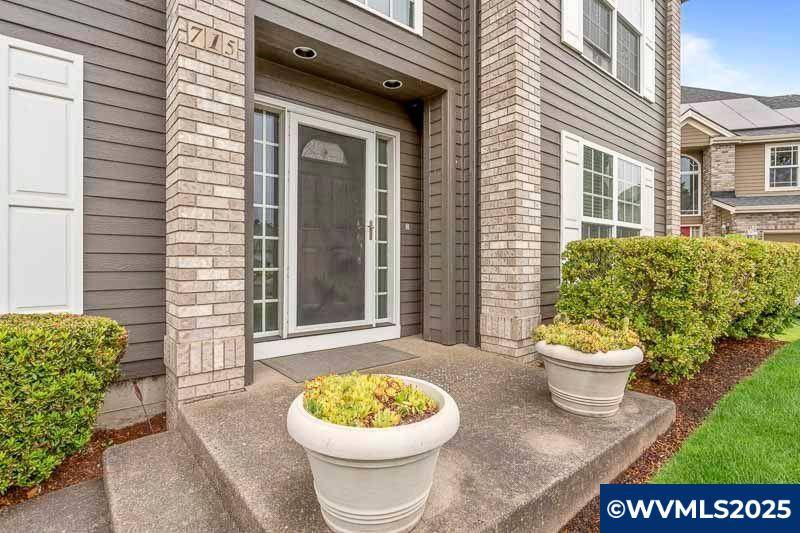 Keizer, OR 97303,715 Shadowwood Loop Rd