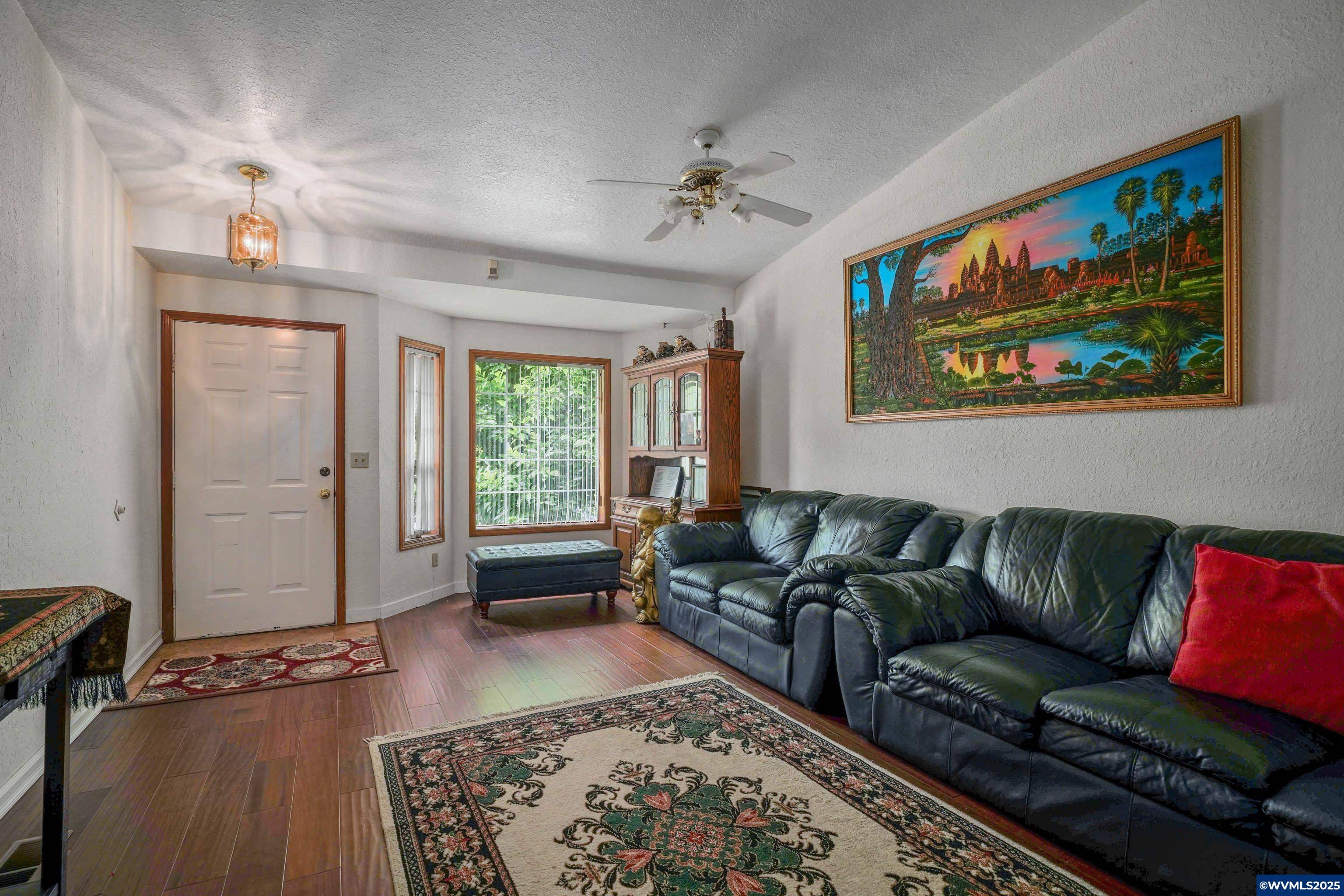 Salem, OR 97301,1526 Royalty Dr NE