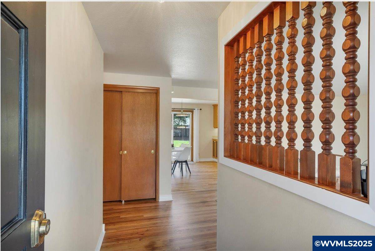 Keizer, OR 97303,657 Honeysuckle St N N