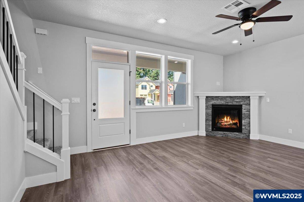 Independence, OR 97351,1215 11th St