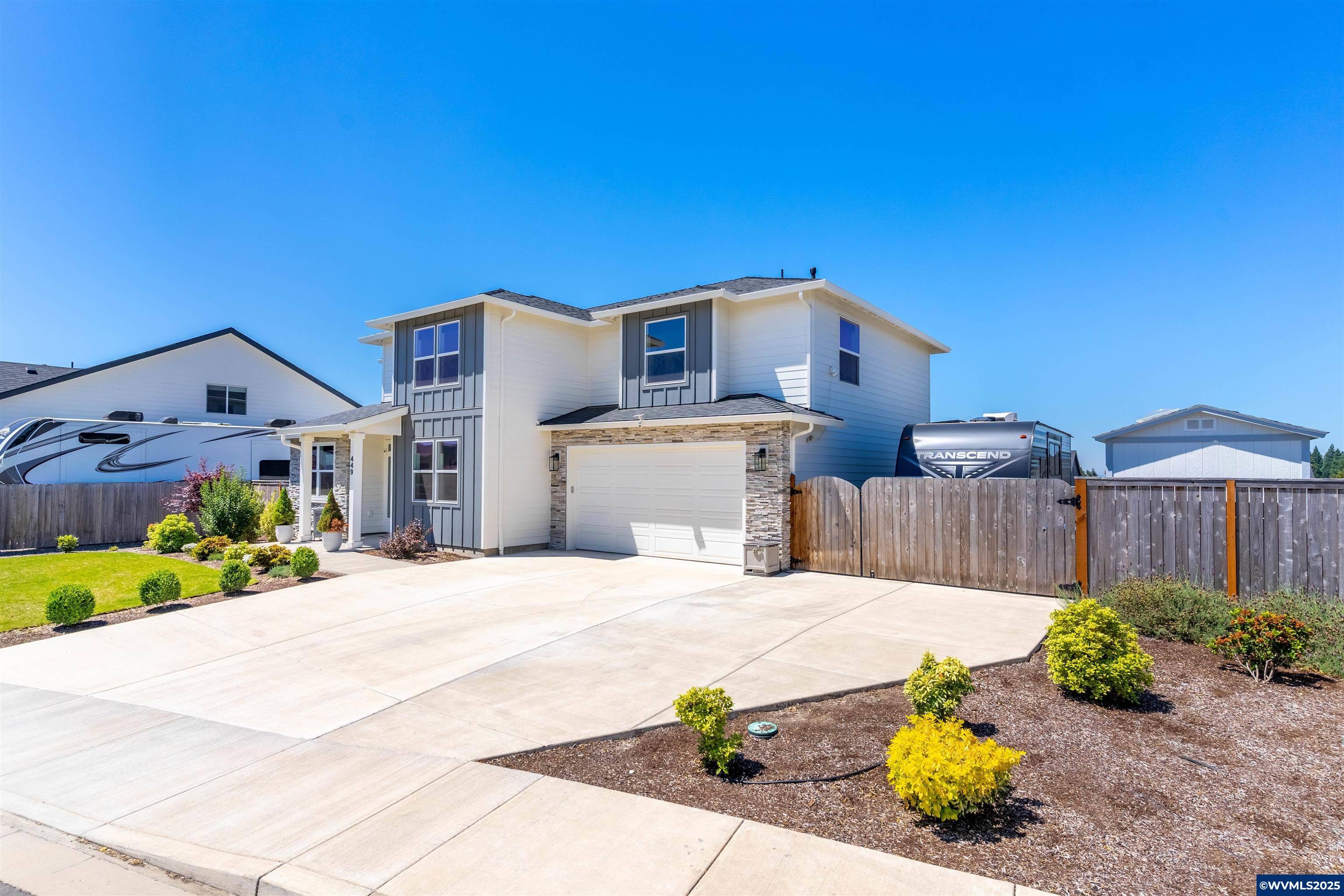 Sublimity, OR 97385,449 Pine St