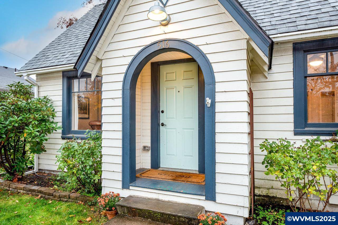 Albany, OR 97321,516 12th Av SW SW