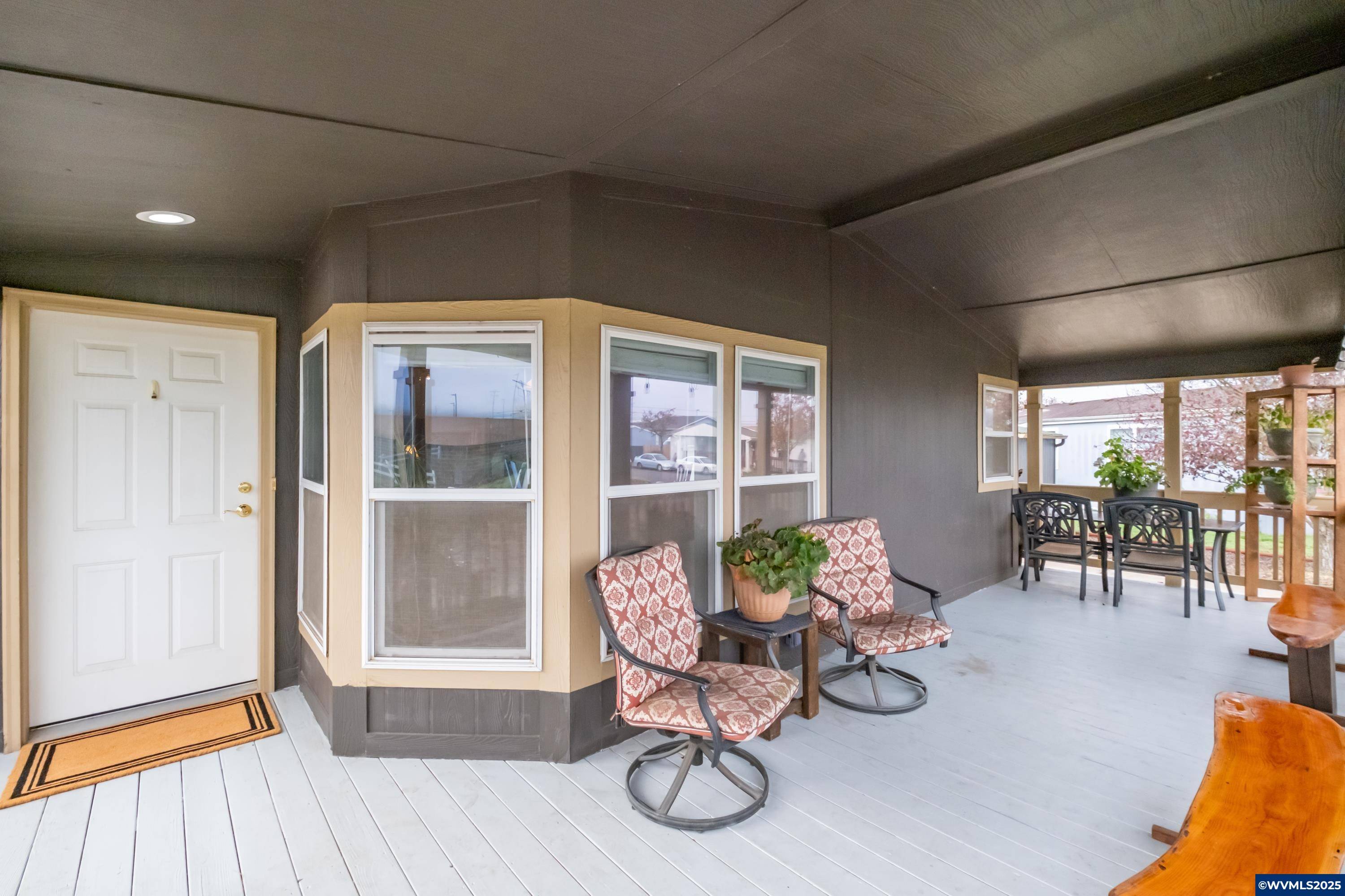 Lebanon, OR 97355,200 Market #258 St