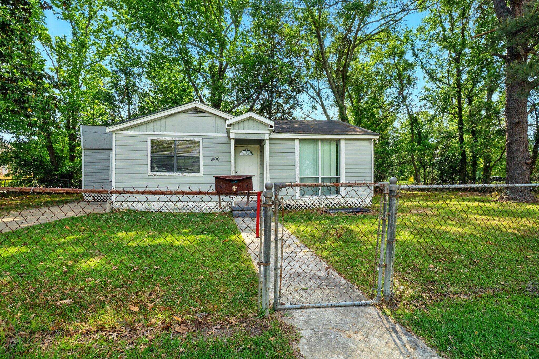 Hattiesburg, MS 39401,800 S Tipton Street