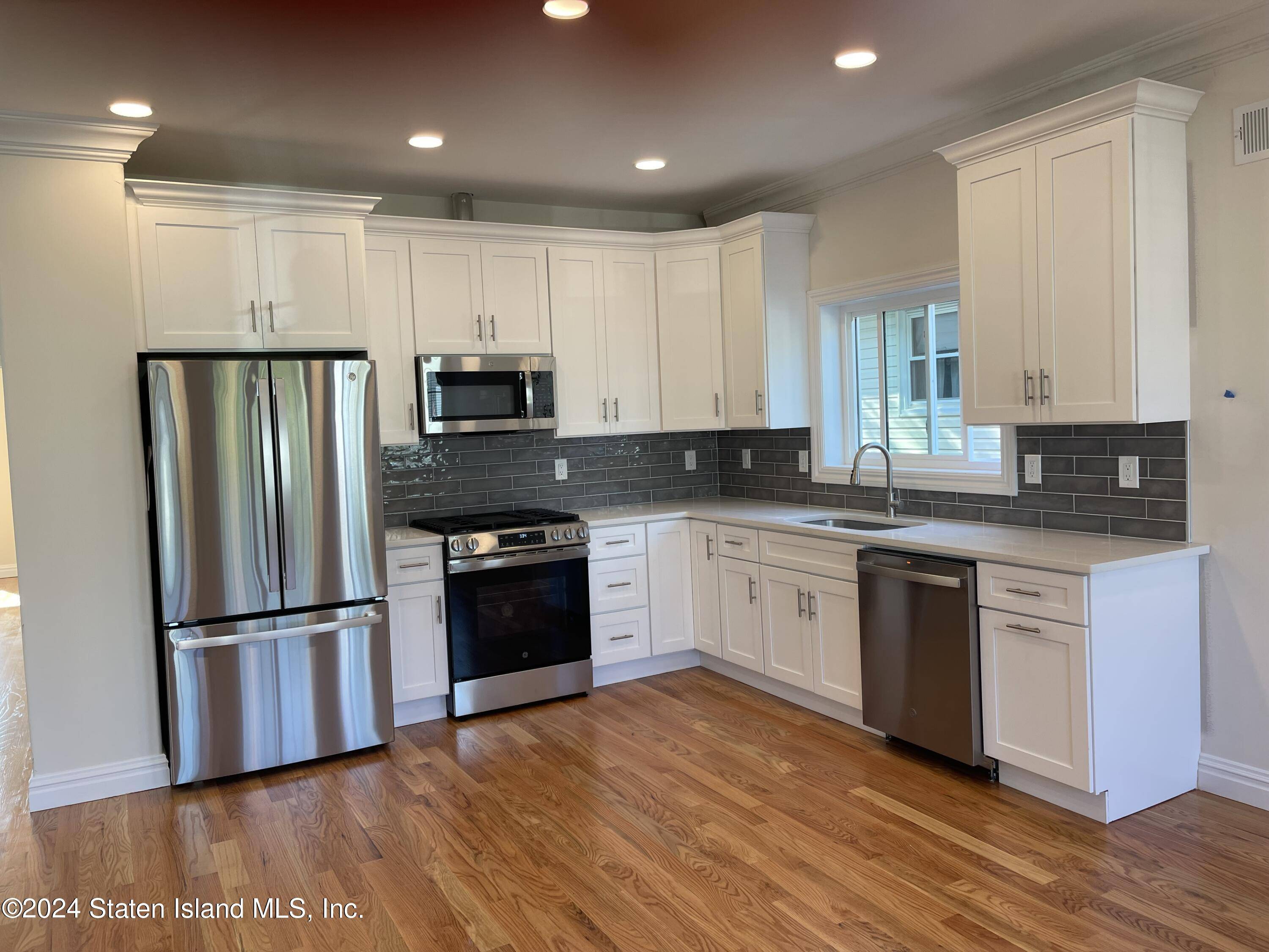 Staten Island, NY 10307,178 Chelsea ST