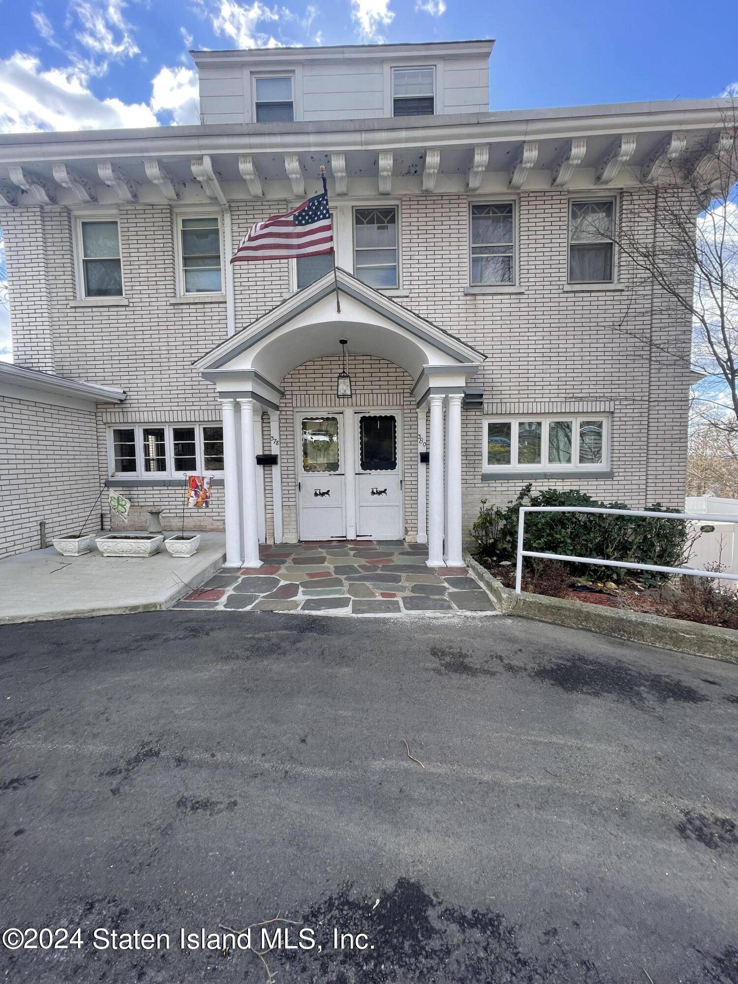 Staten Island, NY 10304,378-380 Flagg PL