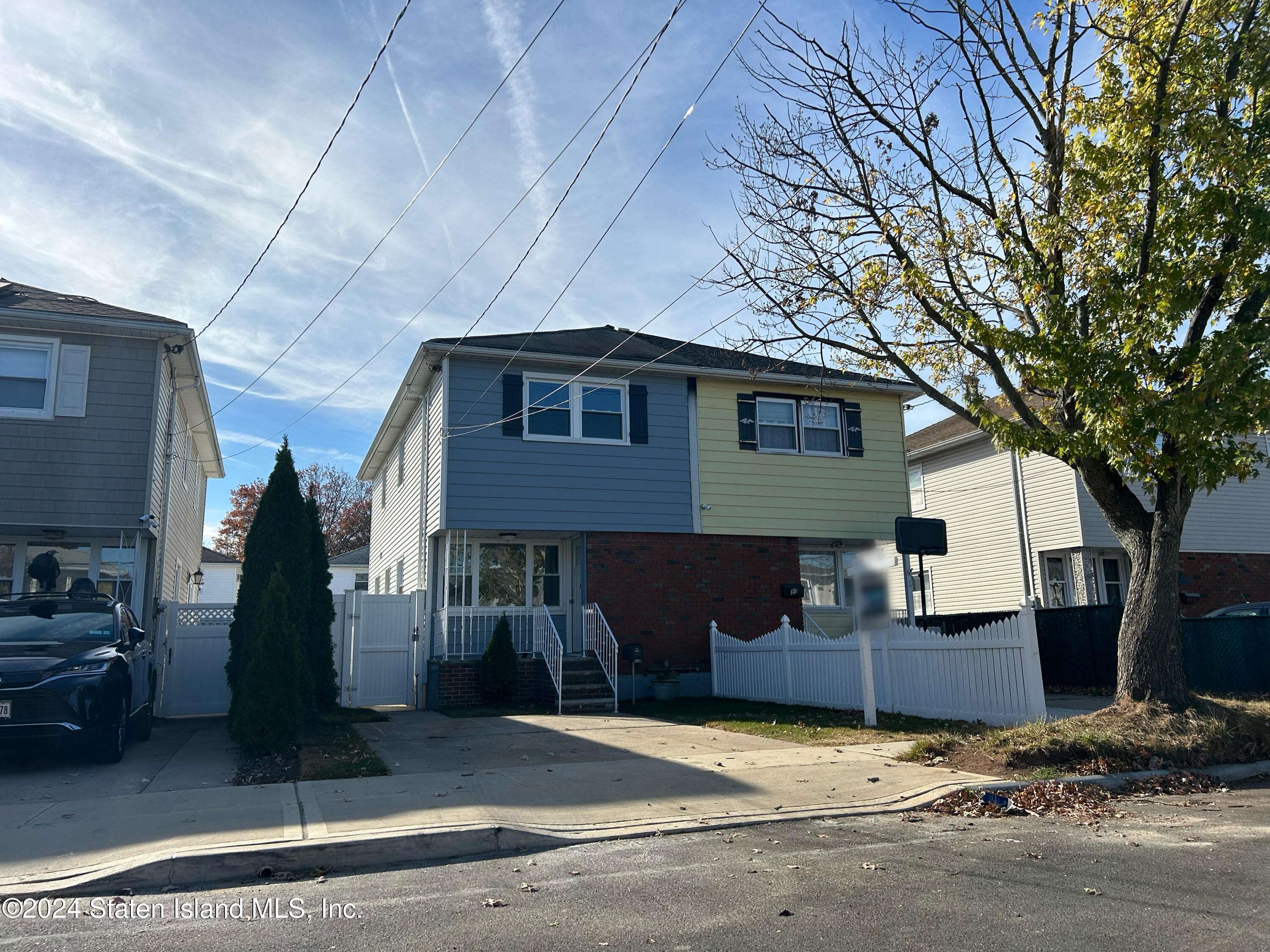 Staten Island, NY 10305,32 Xenia ST