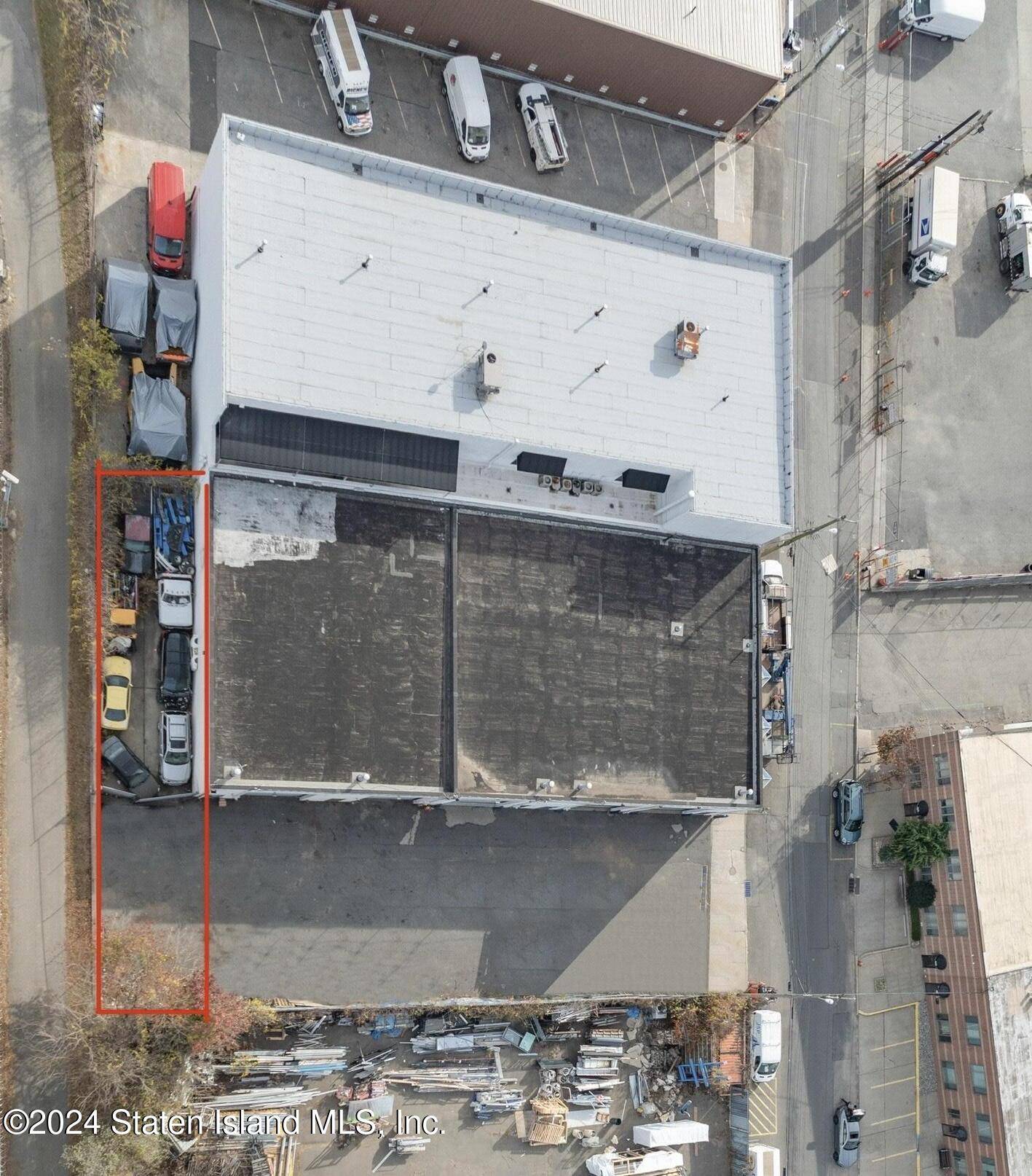 Staten Island, NY 10309,165 Industrial Loop