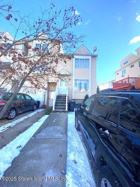 Staten Island, NY 10314,31 Northport LN