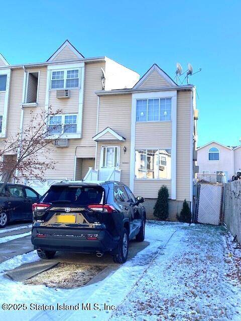 Staten Island, NY 10314,31 Northport LN