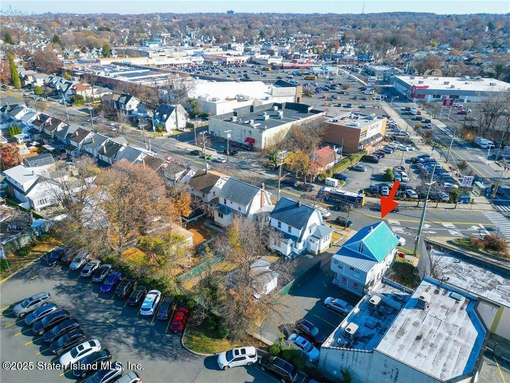 Staten Island, NY 10302,364 Decker AVE