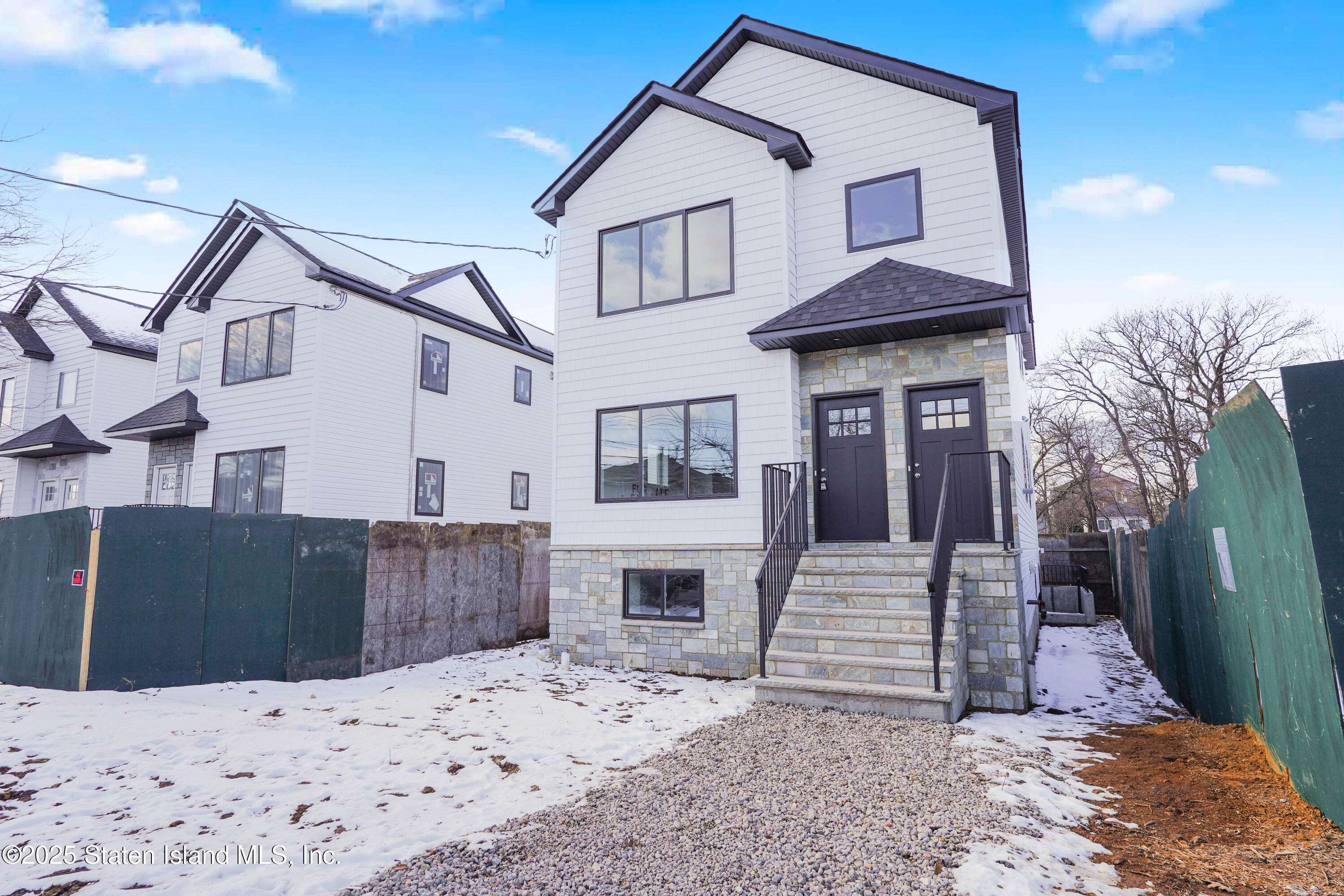 Staten Island, NY 10312,296 Eltingville BLVD