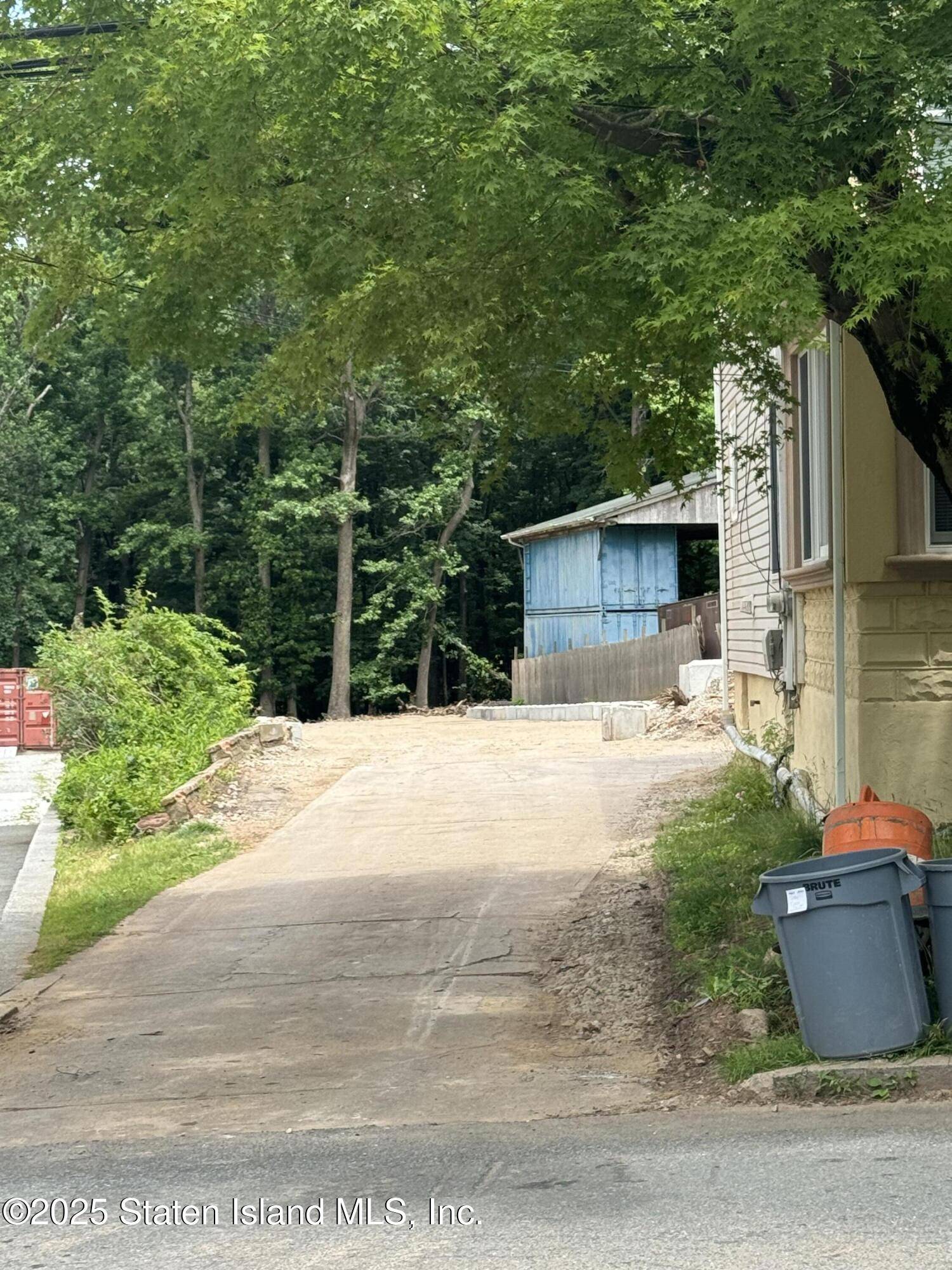 Staten Island, NY 10309,331 Sharrotts RD