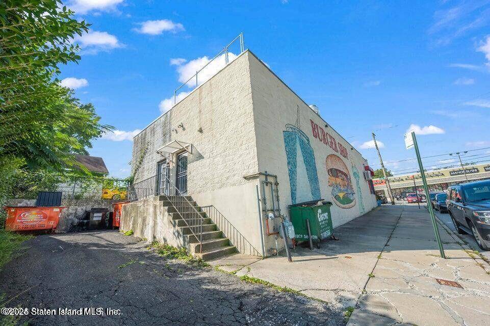 Staten Island, NY 10314,891 Manor RD