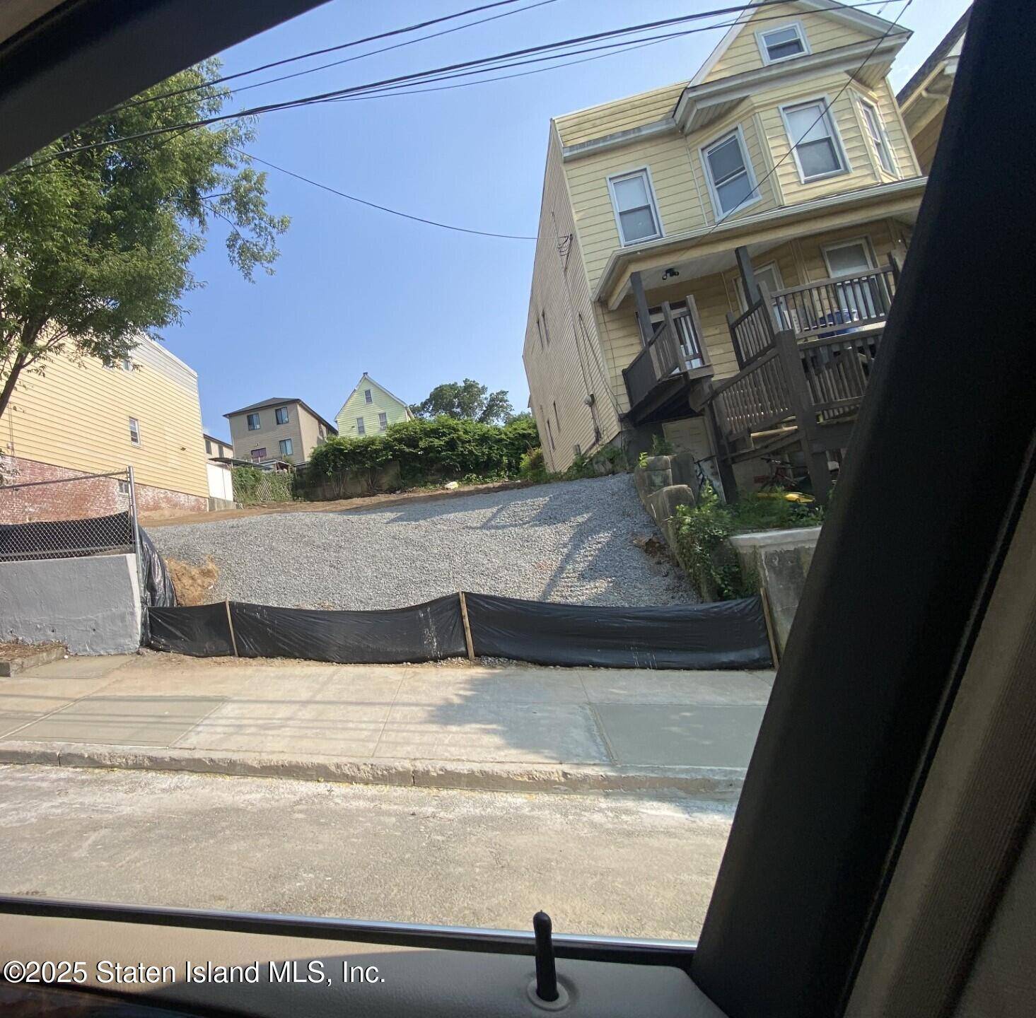 Staten Island, NY 10301,210 Benziger AVE