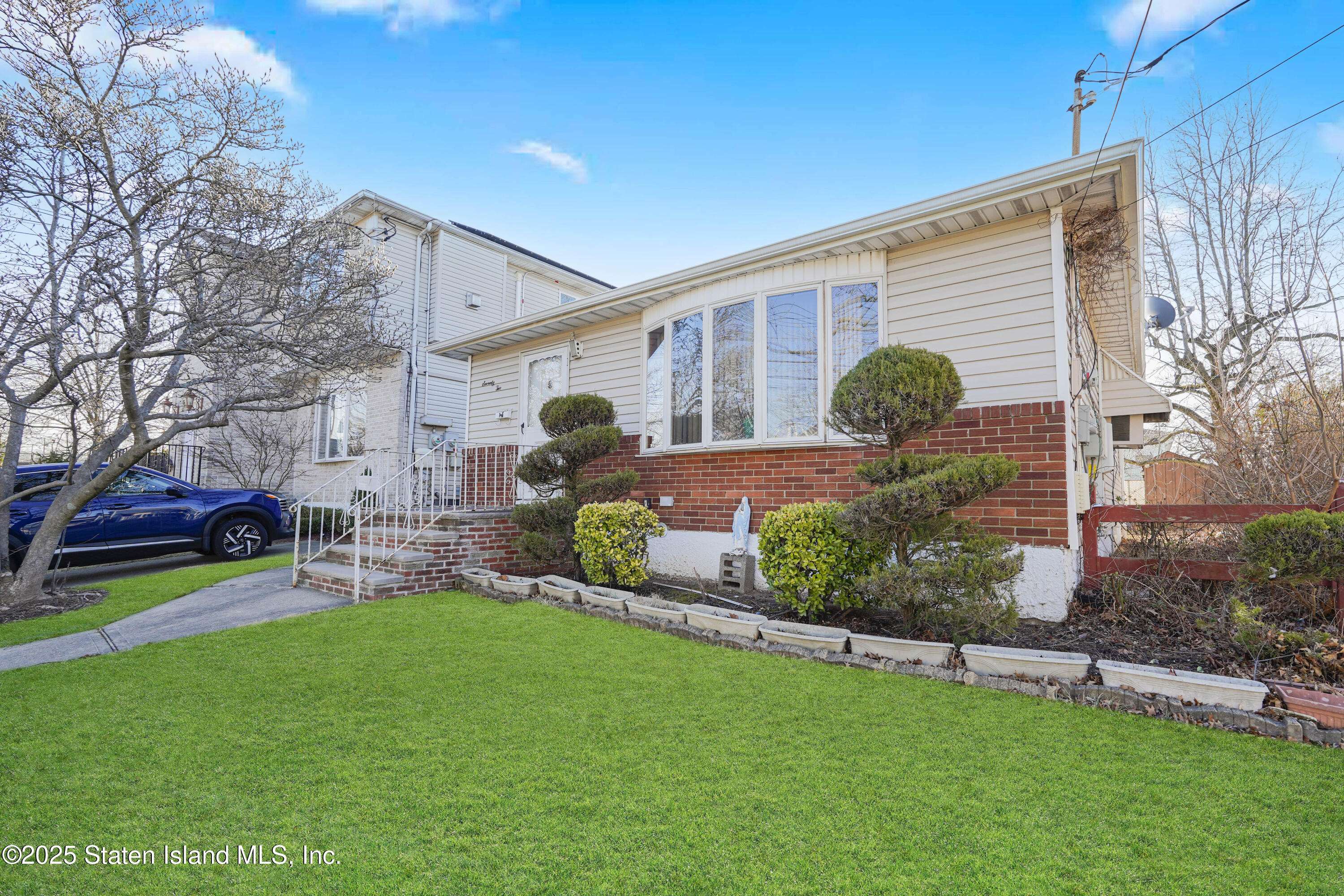 Staten Island, NY 10308,72 Leverett AVE