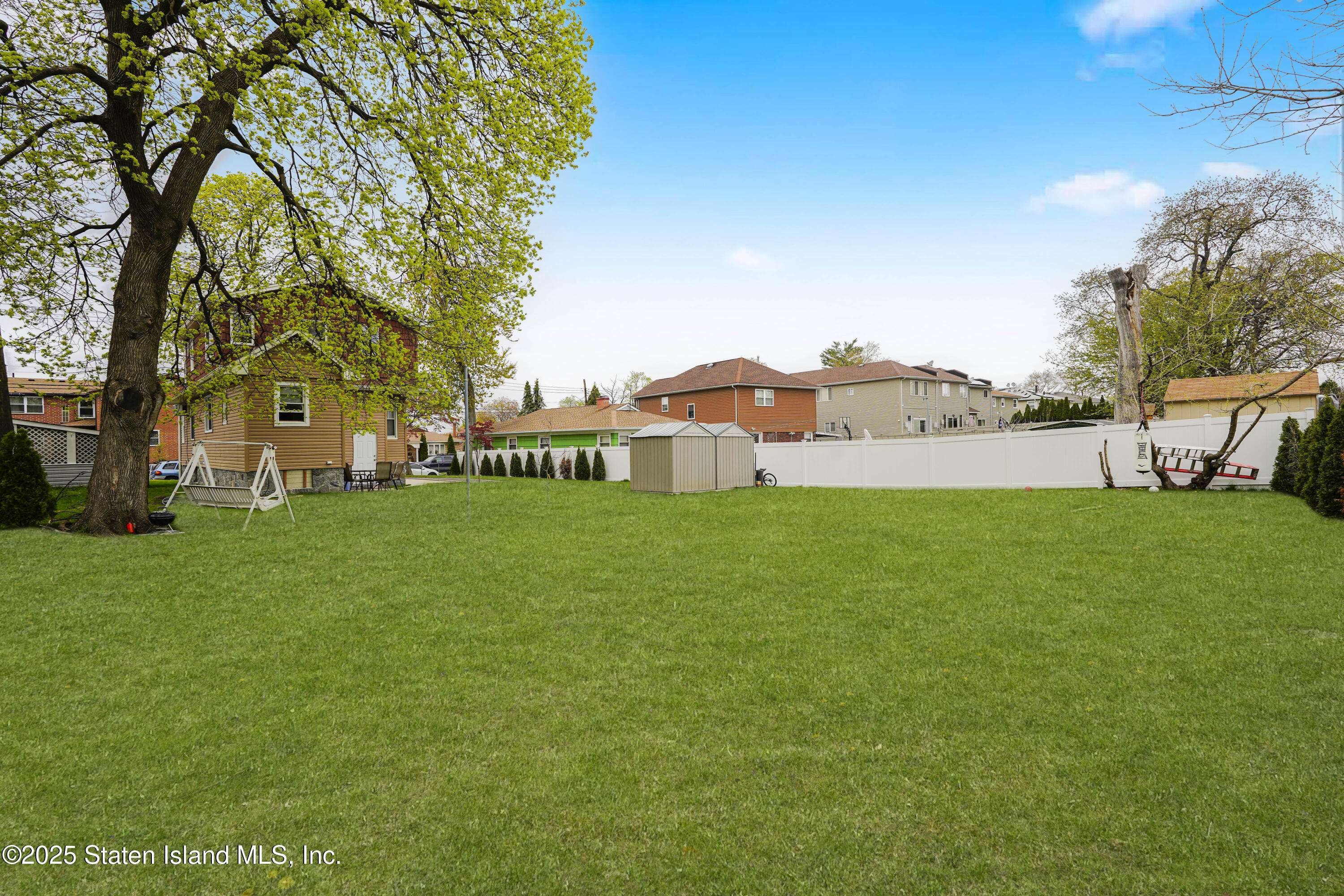 Staten Island, NY 10310,99 Llewellyn PL