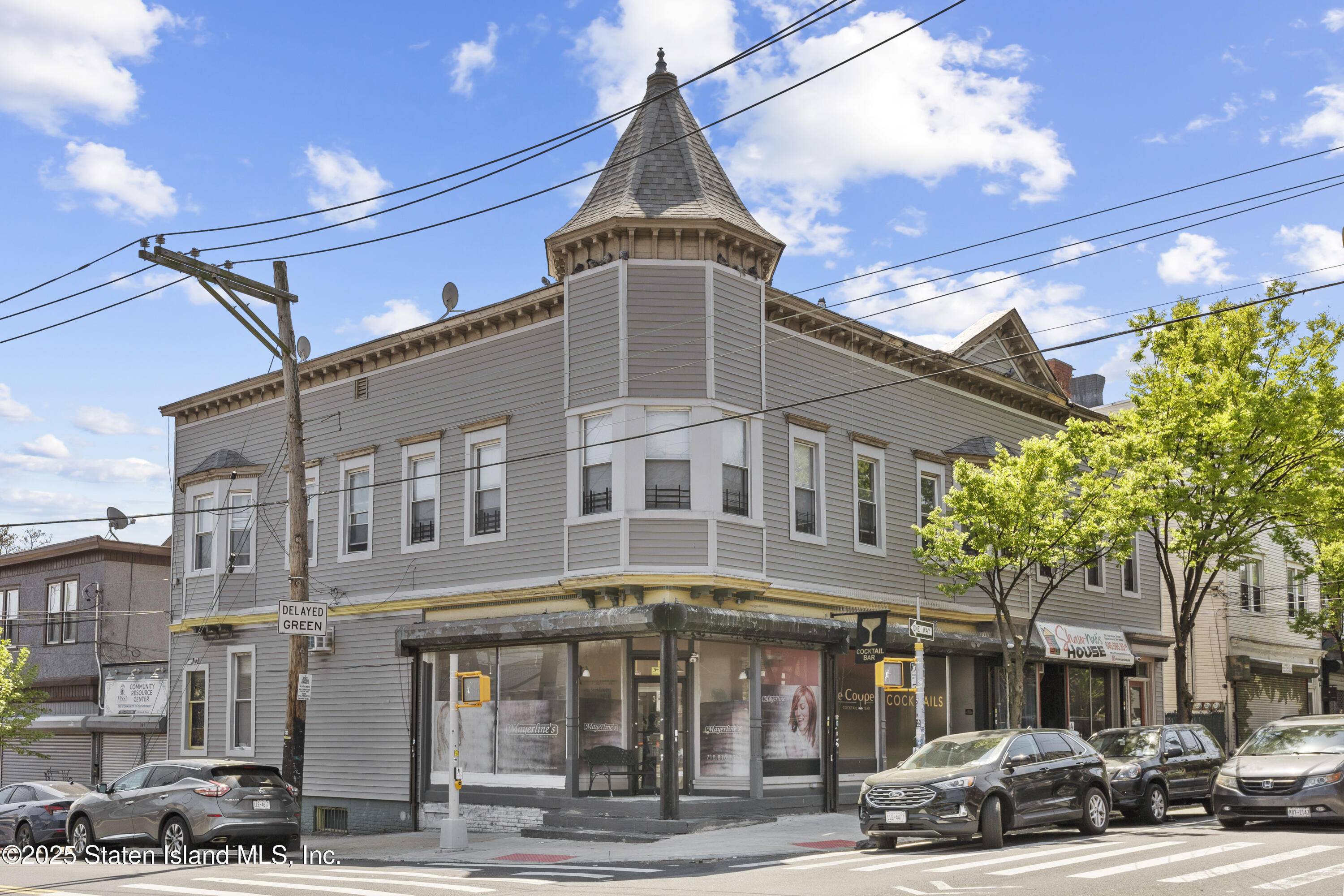 Staten Island, NY 10304,379 Van Duzer ST