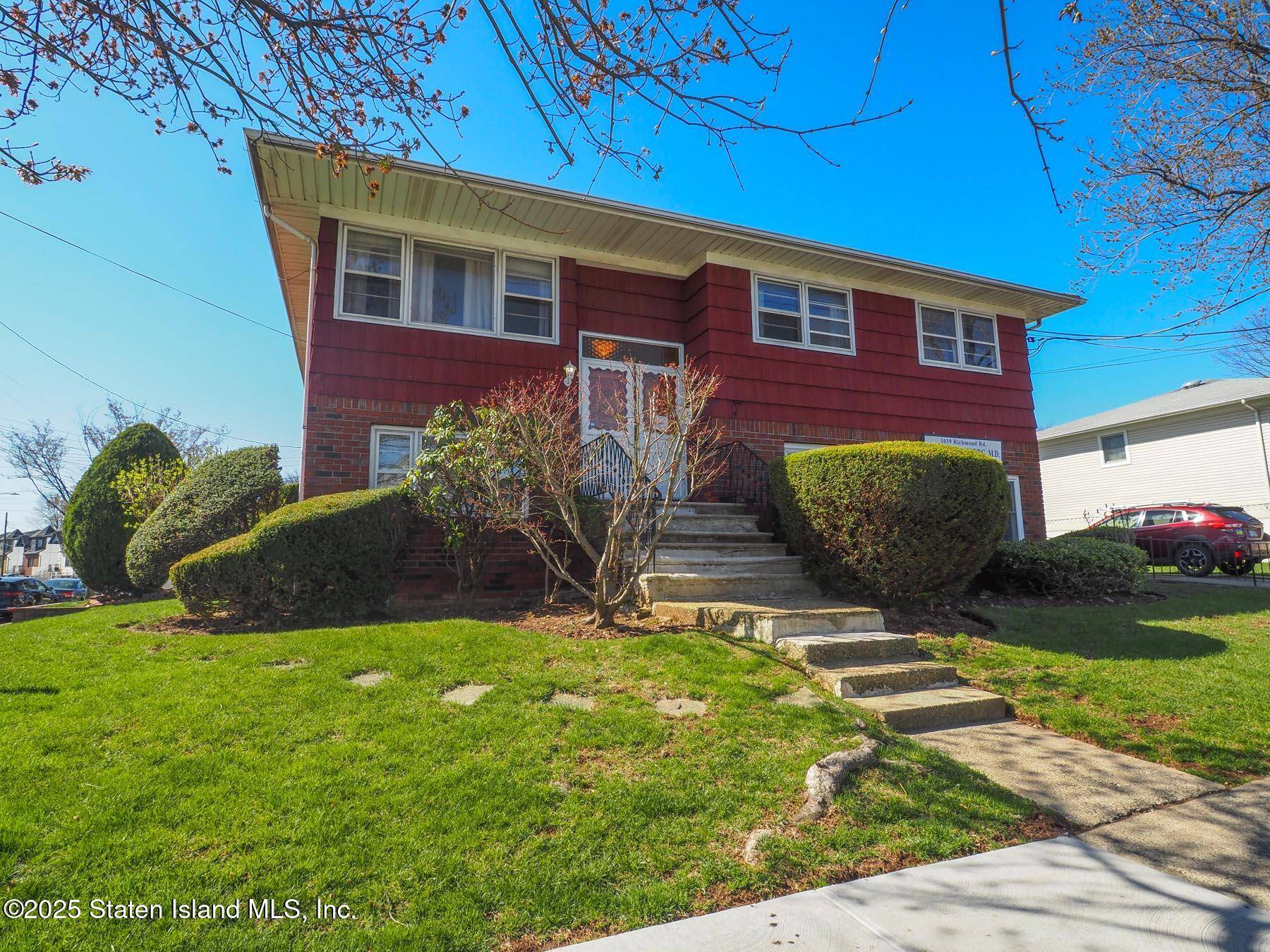 Staten Island, NY 10304,1039 Richmond RD