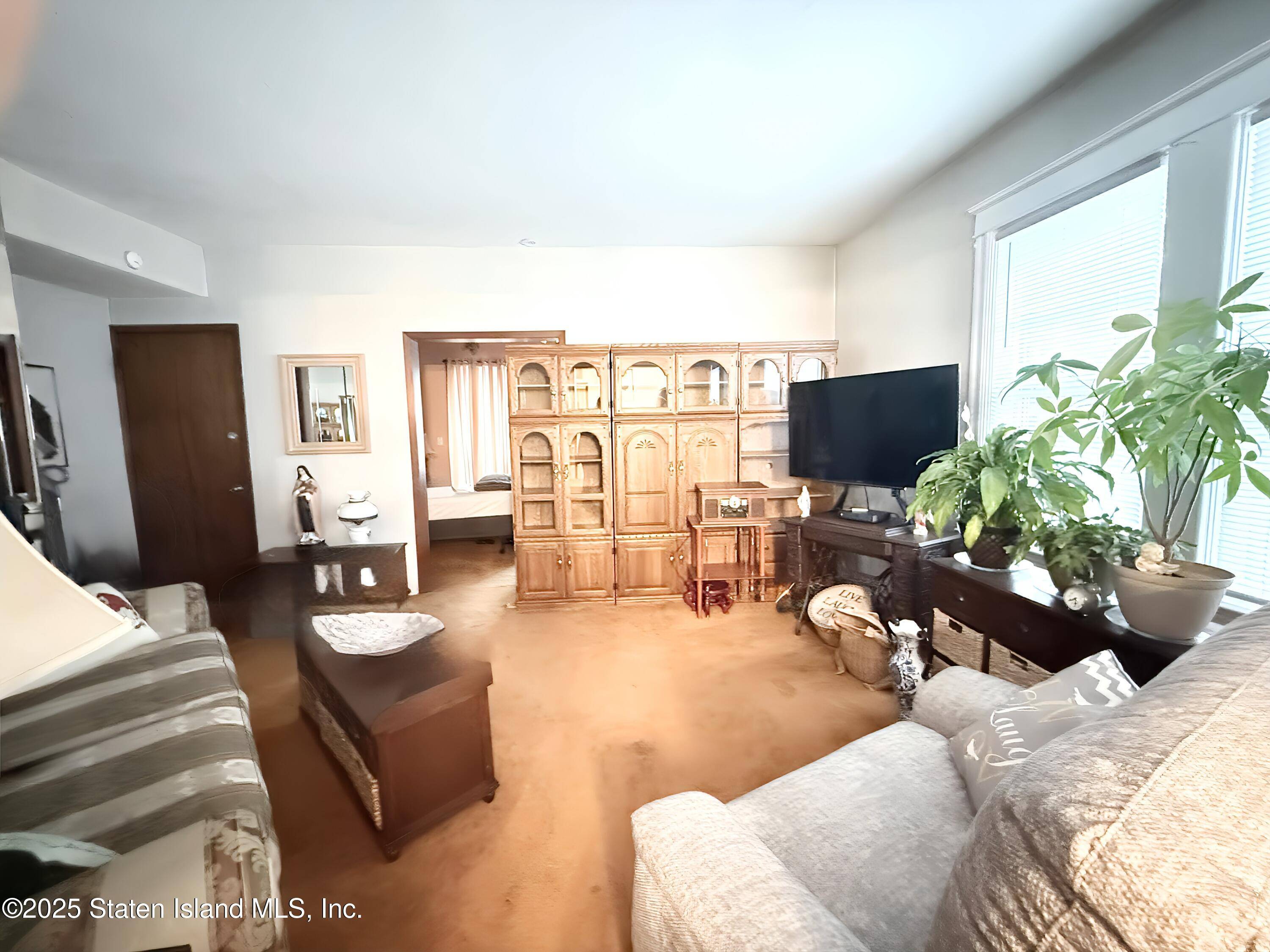 Staten Island, NY 10306,142 Fremont AVE