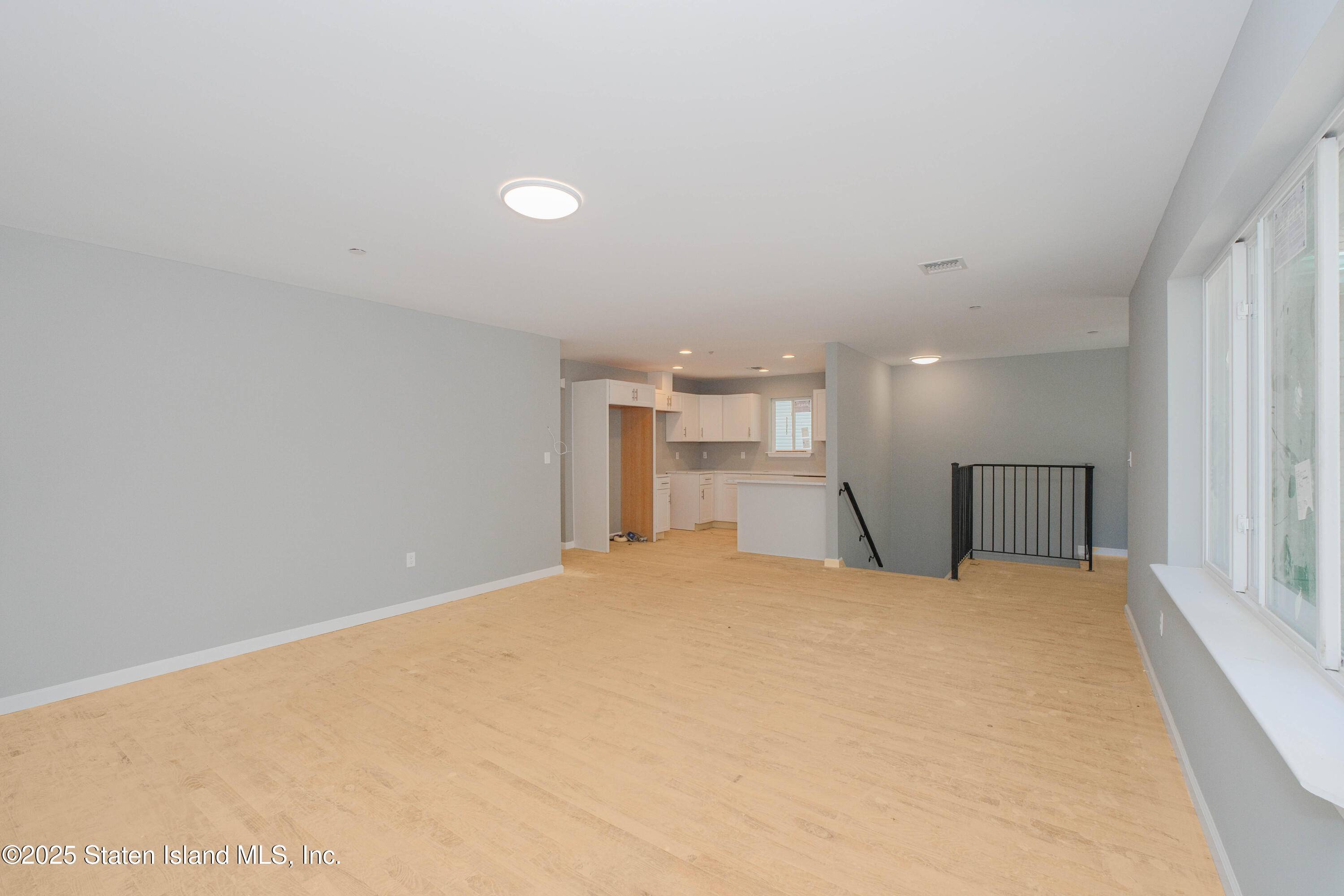Staten Island, NY 10304,23 Cunard AVE