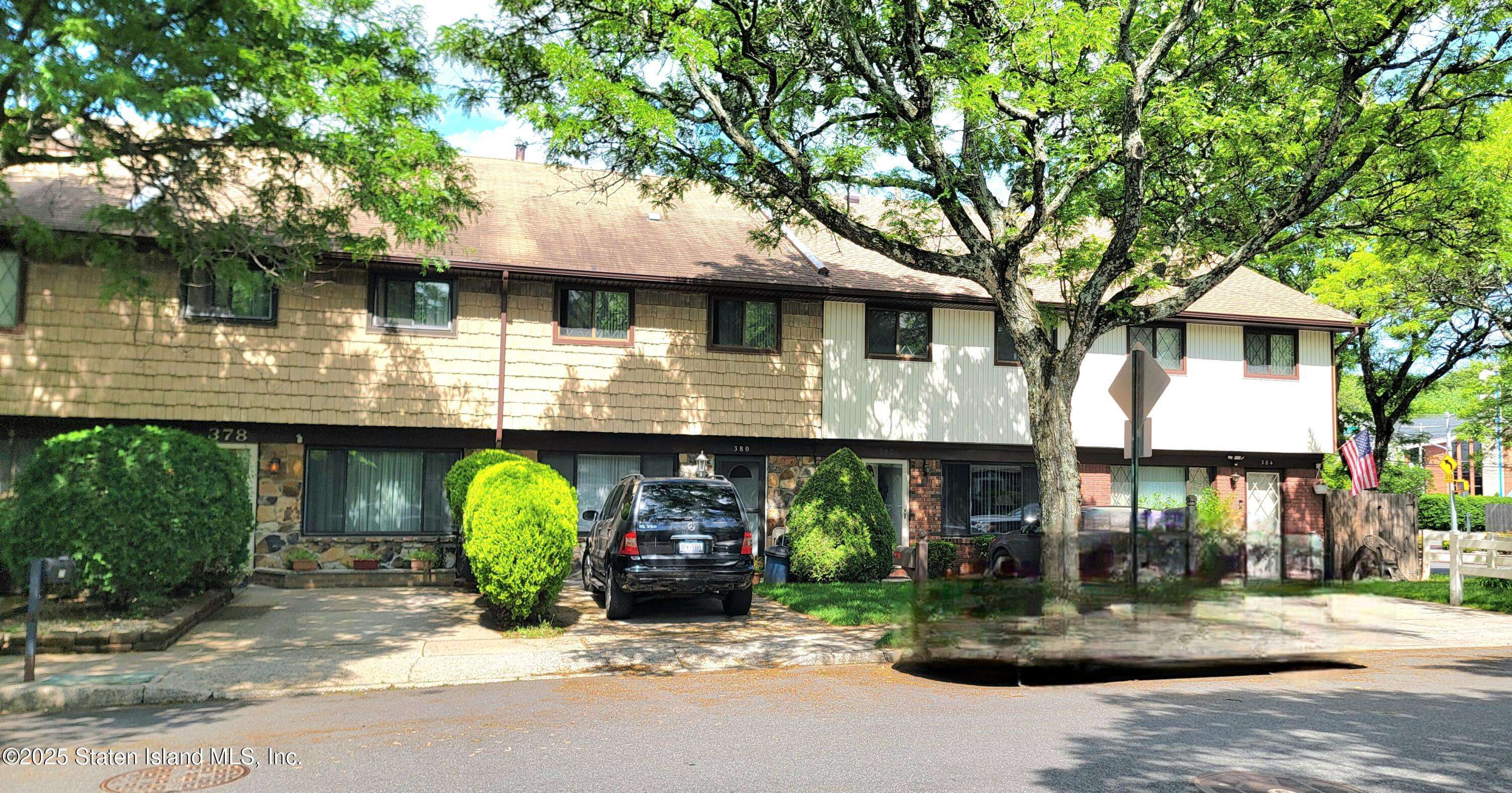 Staten Island, NY 10312,378 Rolling Hills GN