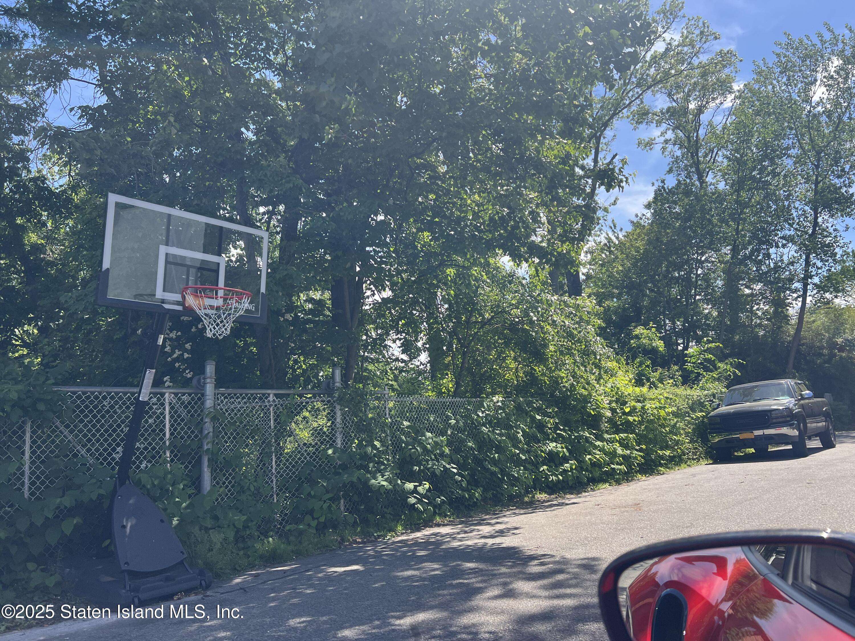 Staten Island, NY 10309,16 Palmieri LN