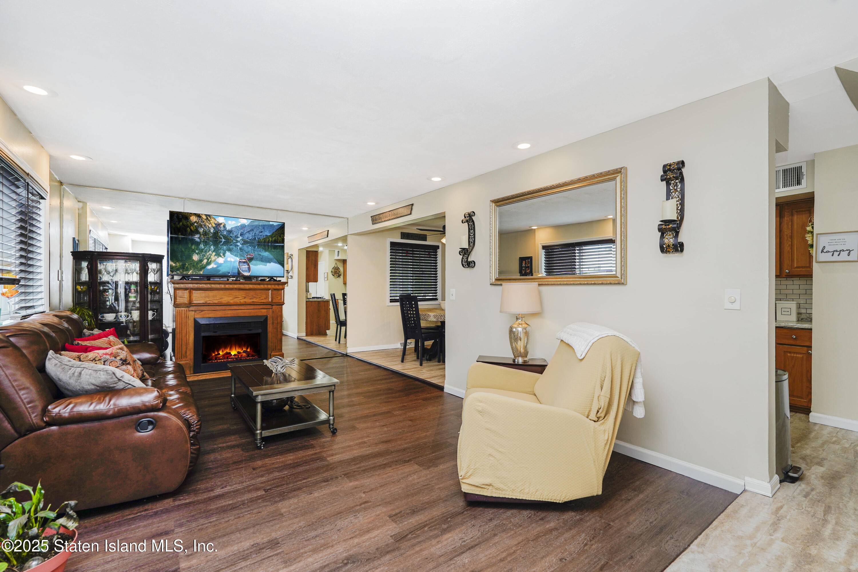 Staten Island, NY 10314,432-2 Caswell AVE