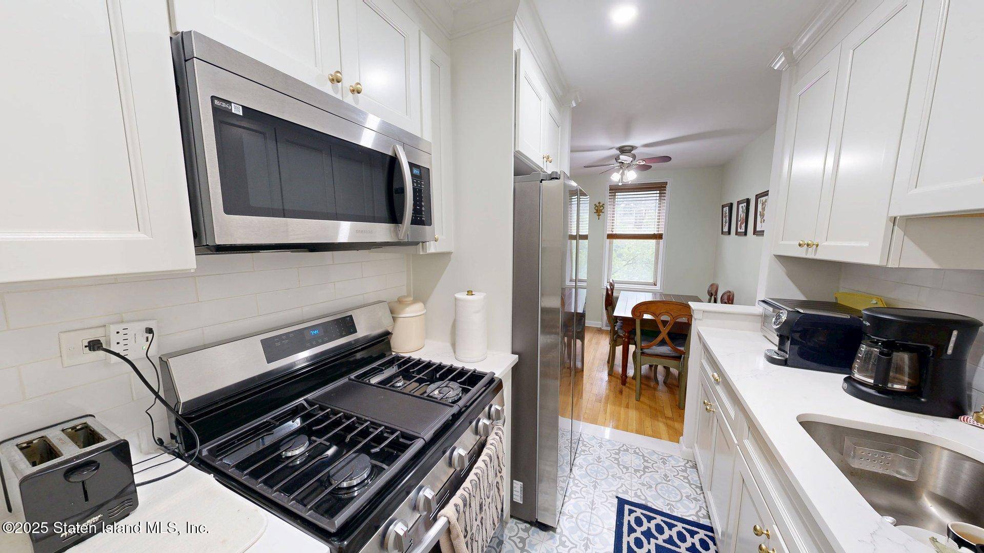 Staten Island, NY 10301,350 Richmond Terrace TER #5j