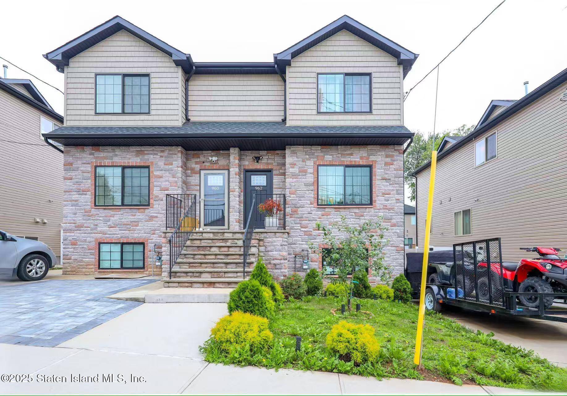 Staten Island, NY 10314,962 Rockland AVE