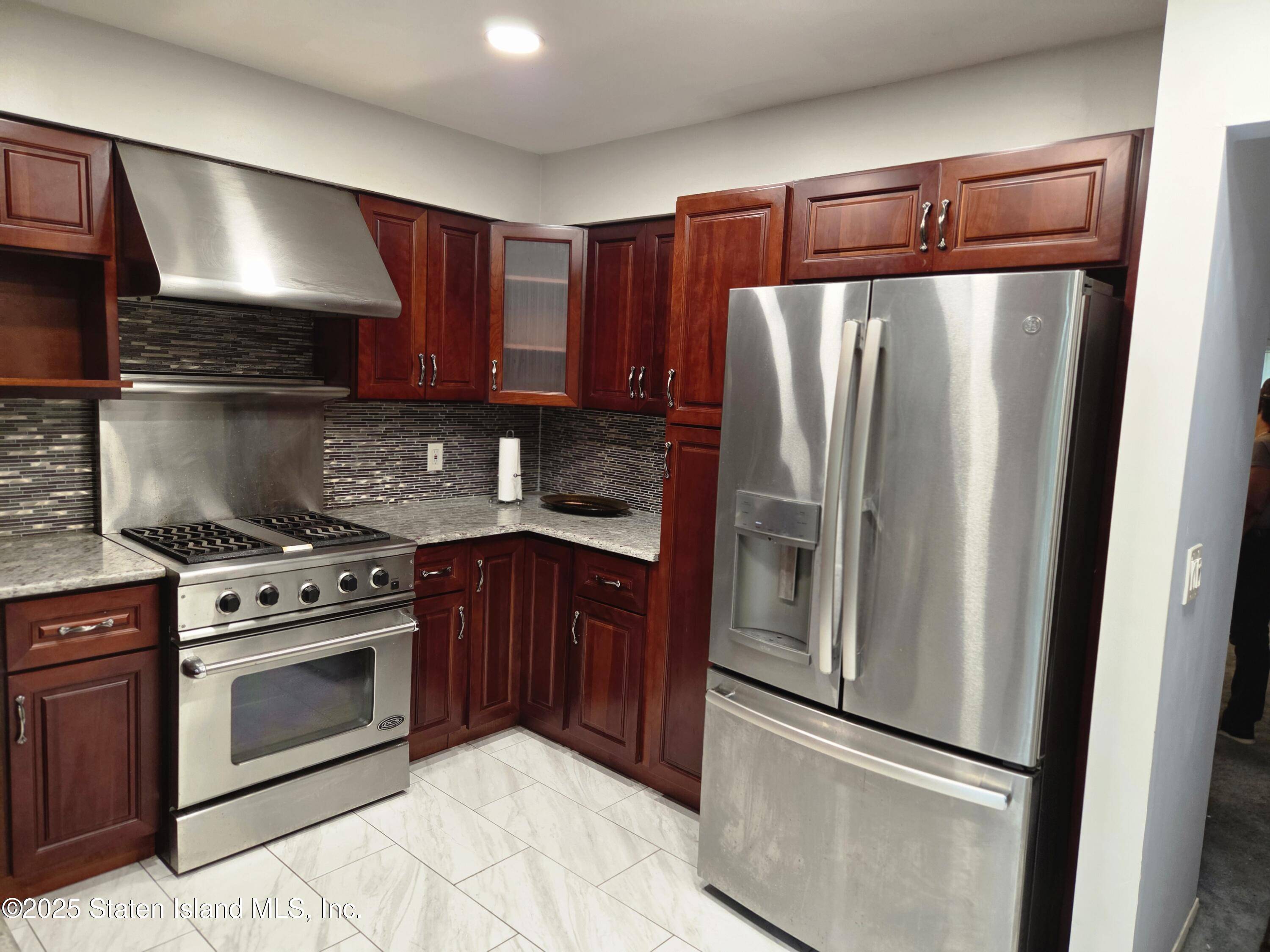 Staten Island, NY 10303,414 Wilcox ST